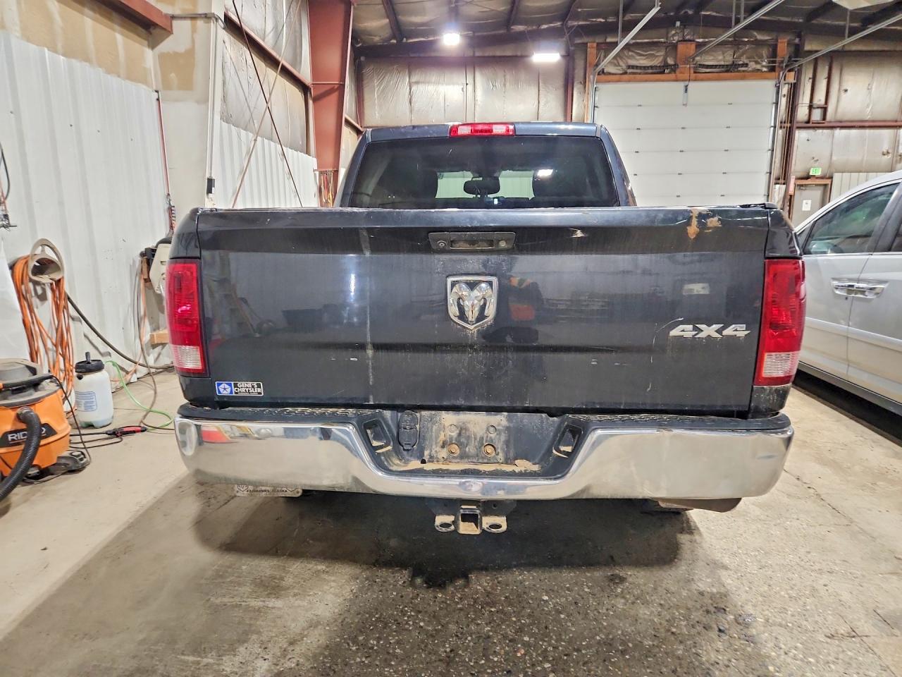 2015 Ram 1500 St Серый vin: 3C6RR7KTXFG660880