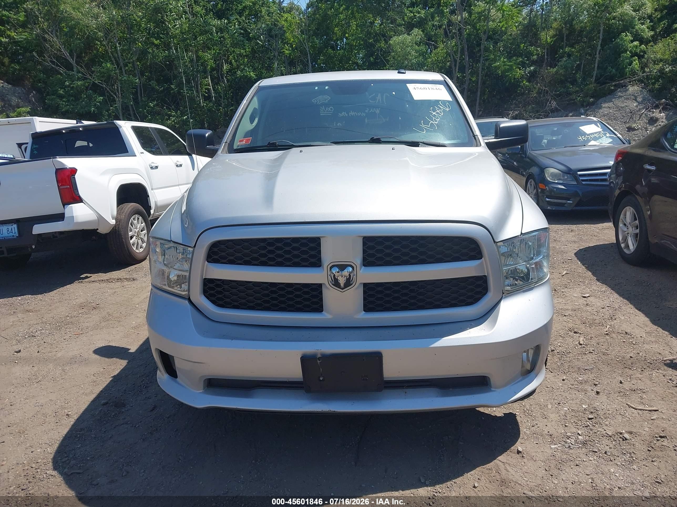 2015 Ram 1500 Express Gray vin: 3C6RR7KTXFG700424