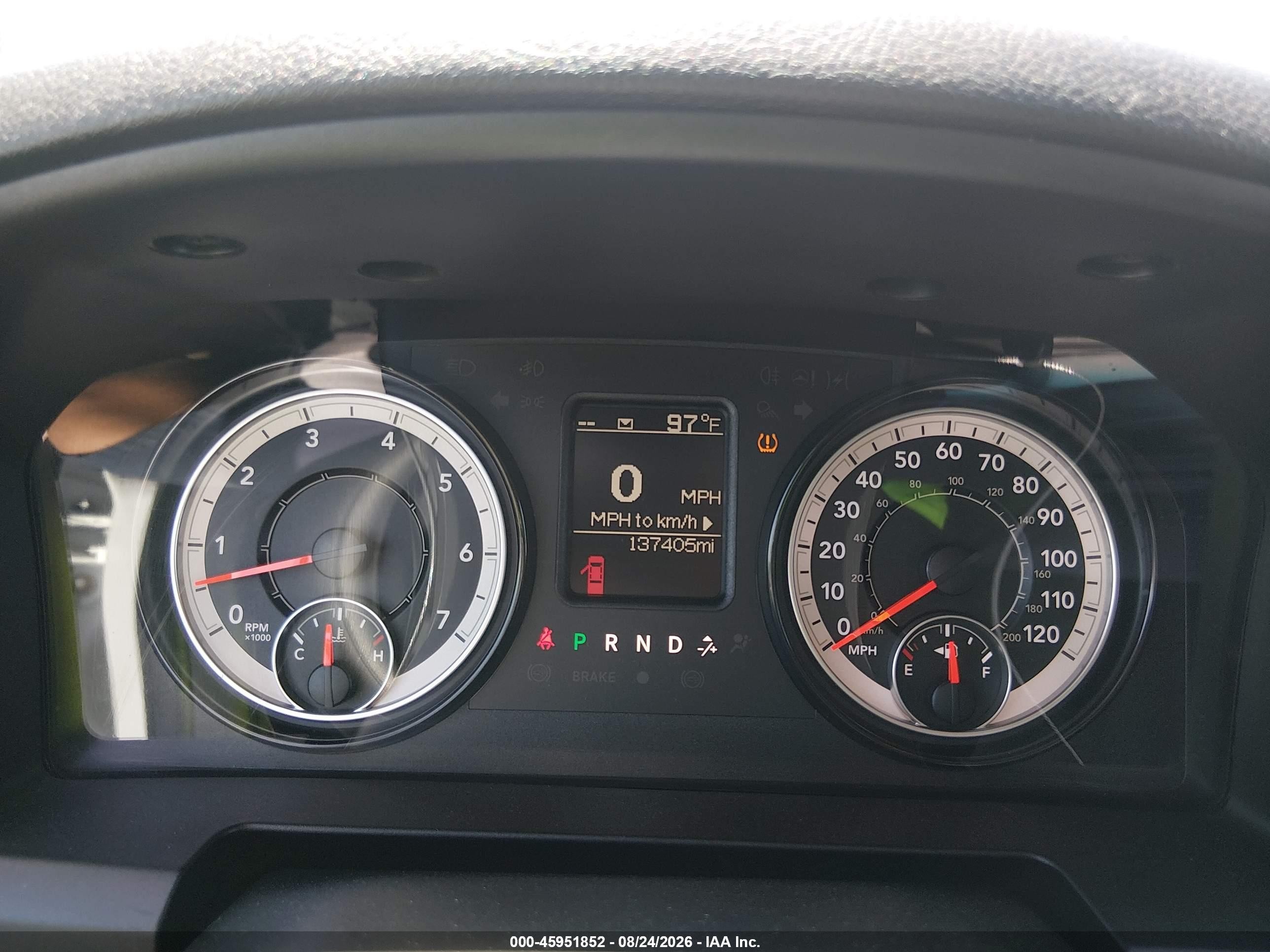 2021 Ram 1500 Classic Slt  4x4 5'7 Box Белый vin: 3C6RR7LT0MG548391