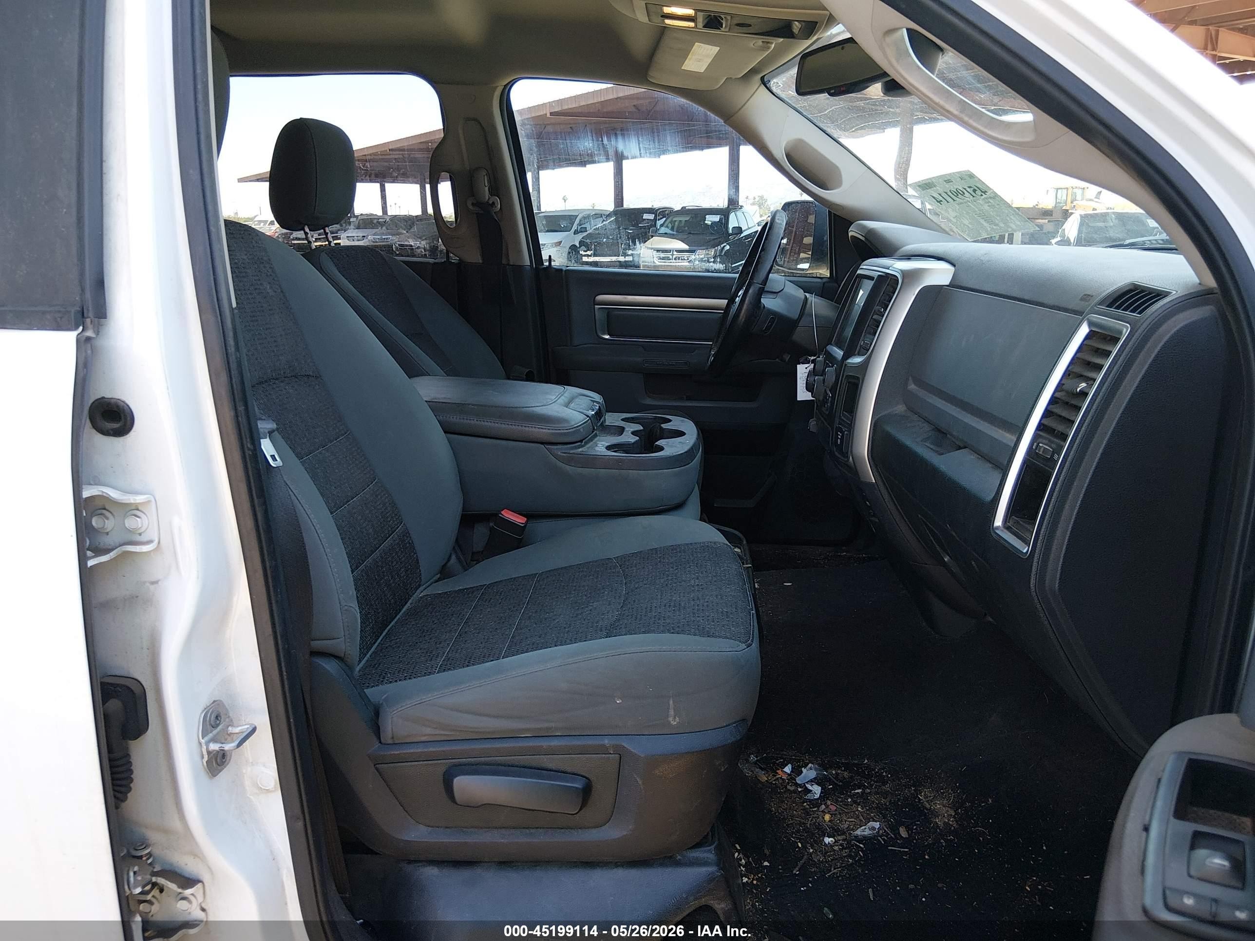 2015 Ram 1500 Big Horn White vin: 3C6RR7LT2FG532499