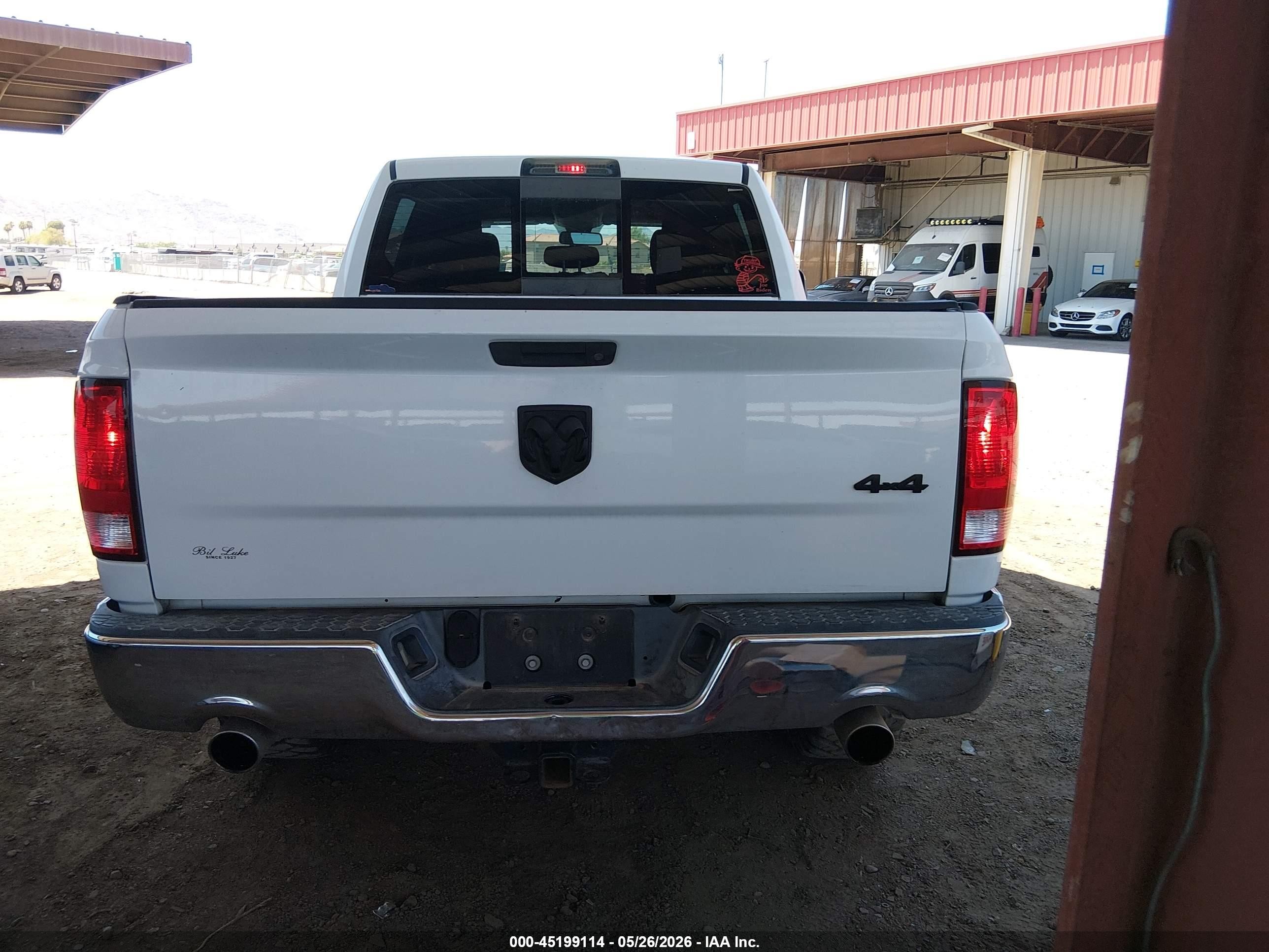 2015 Ram 1500 Big Horn White vin: 3C6RR7LT2FG532499