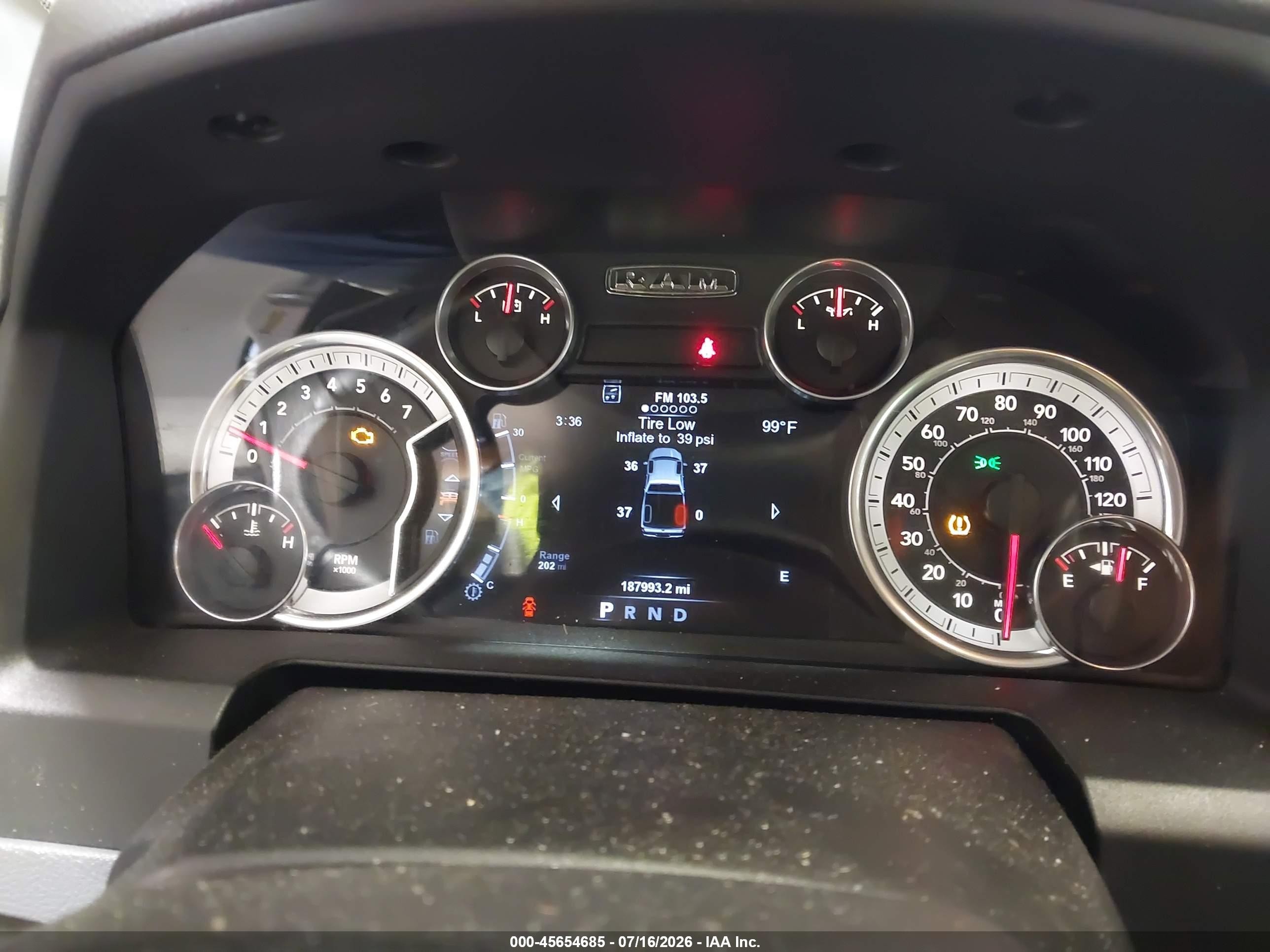 2015 Ram 1500 Big Horn White vin: 3C6RR7LT2FG666221