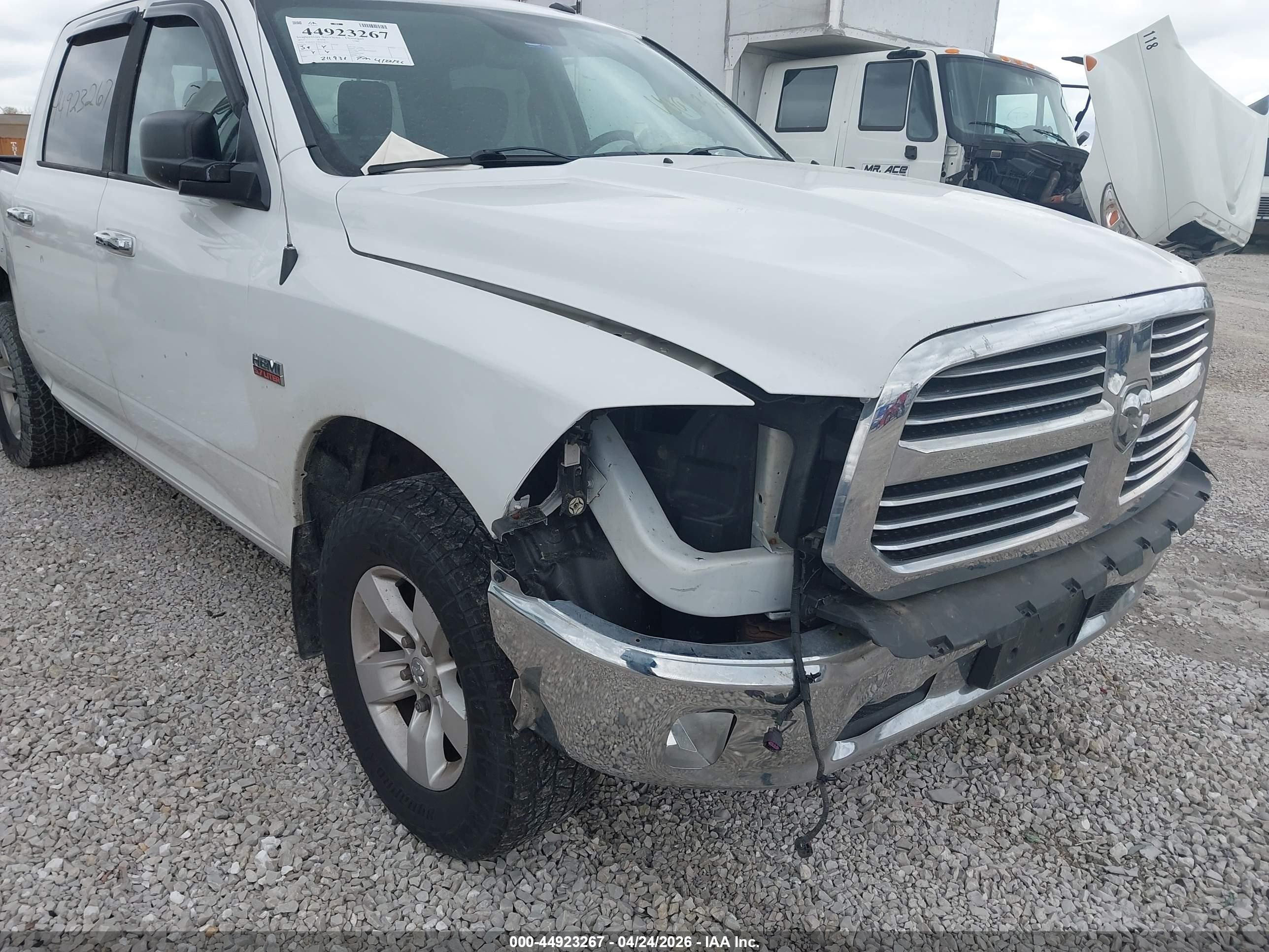 2015 Ram 1500 Big Horn White vin: 3C6RR7LT4FG549787
