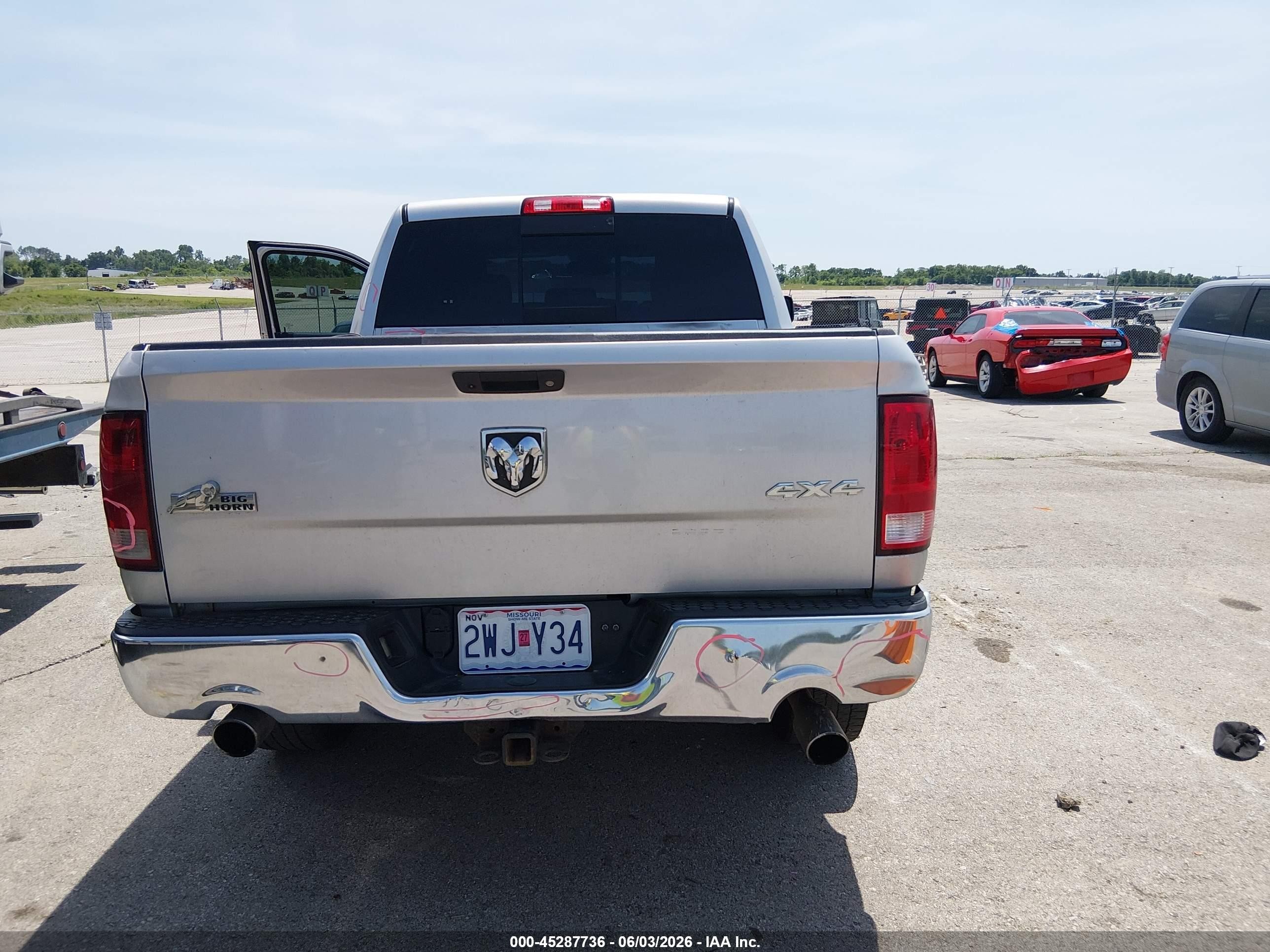 2015 Ram 1500 Big Horn Silver vin: 3C6RR7LT4FG596687
