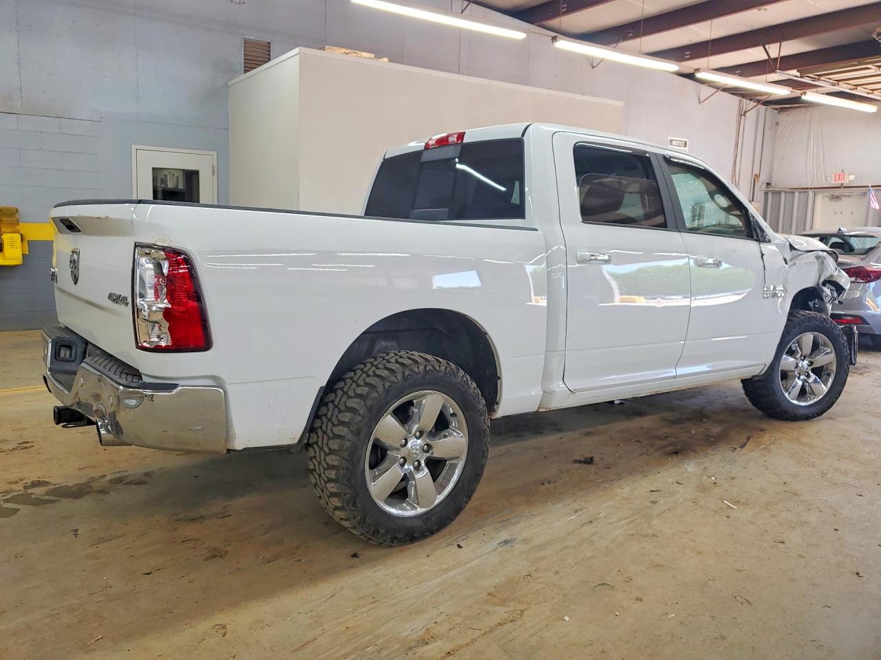2017 Ram 1500 Slt White vin: 3C6RR7LT5HG774626