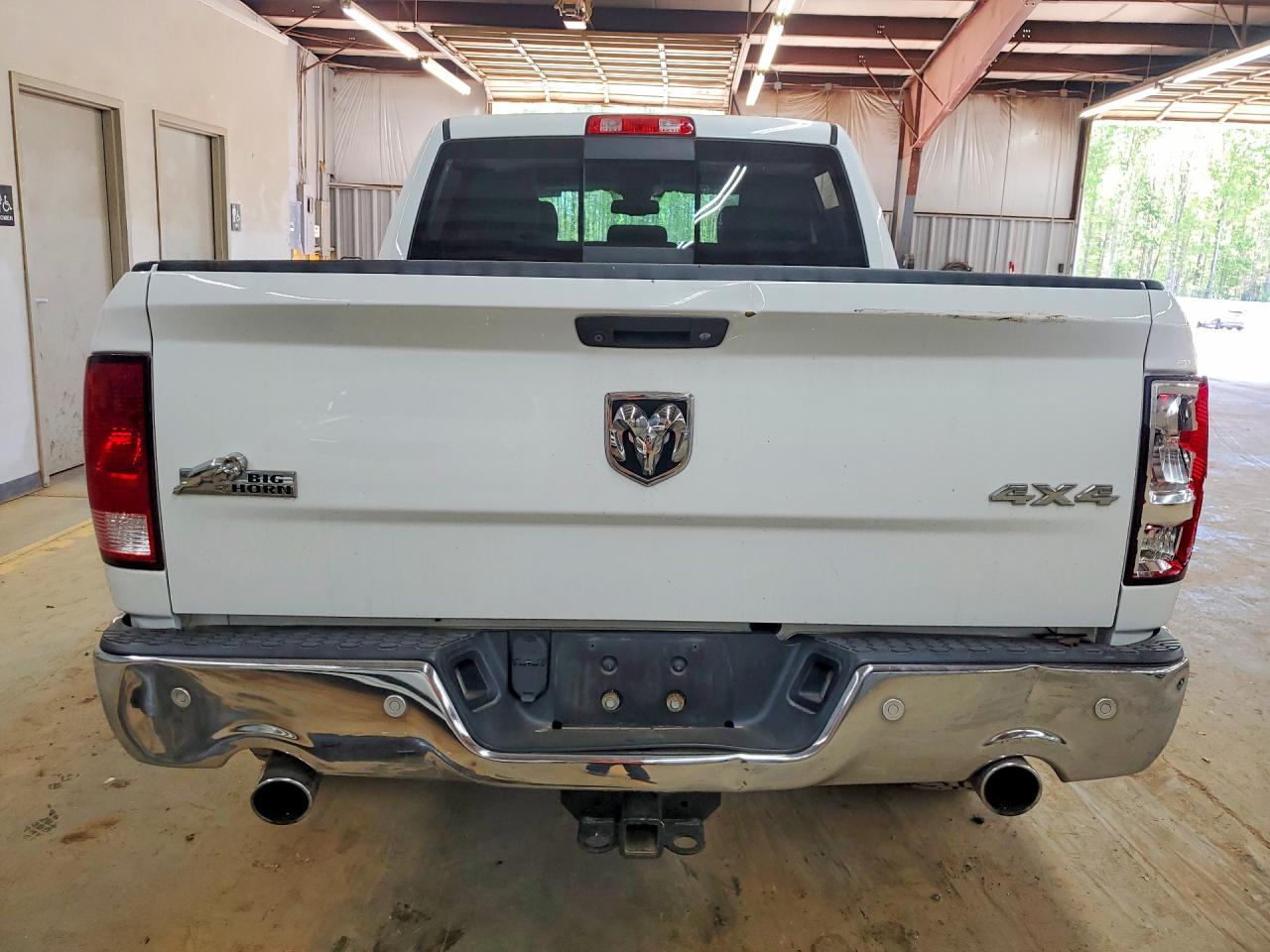 2017 Ram 1500 Slt White vin: 3C6RR7LT5HG774626