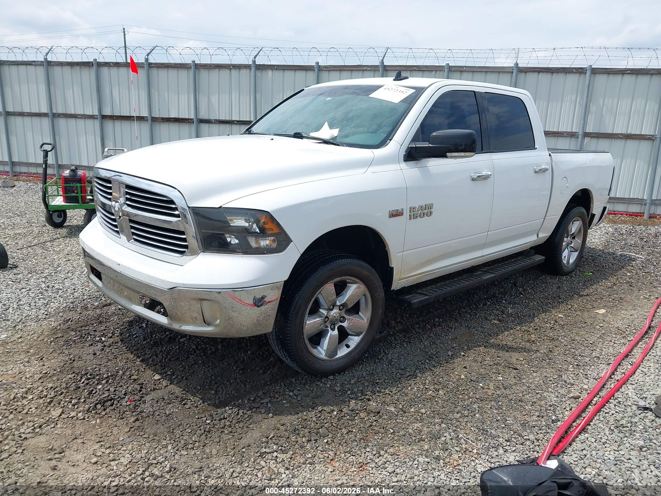 2015 Ram 1500 Big Horn Белый vin: 3C6RR7LT9FG598967