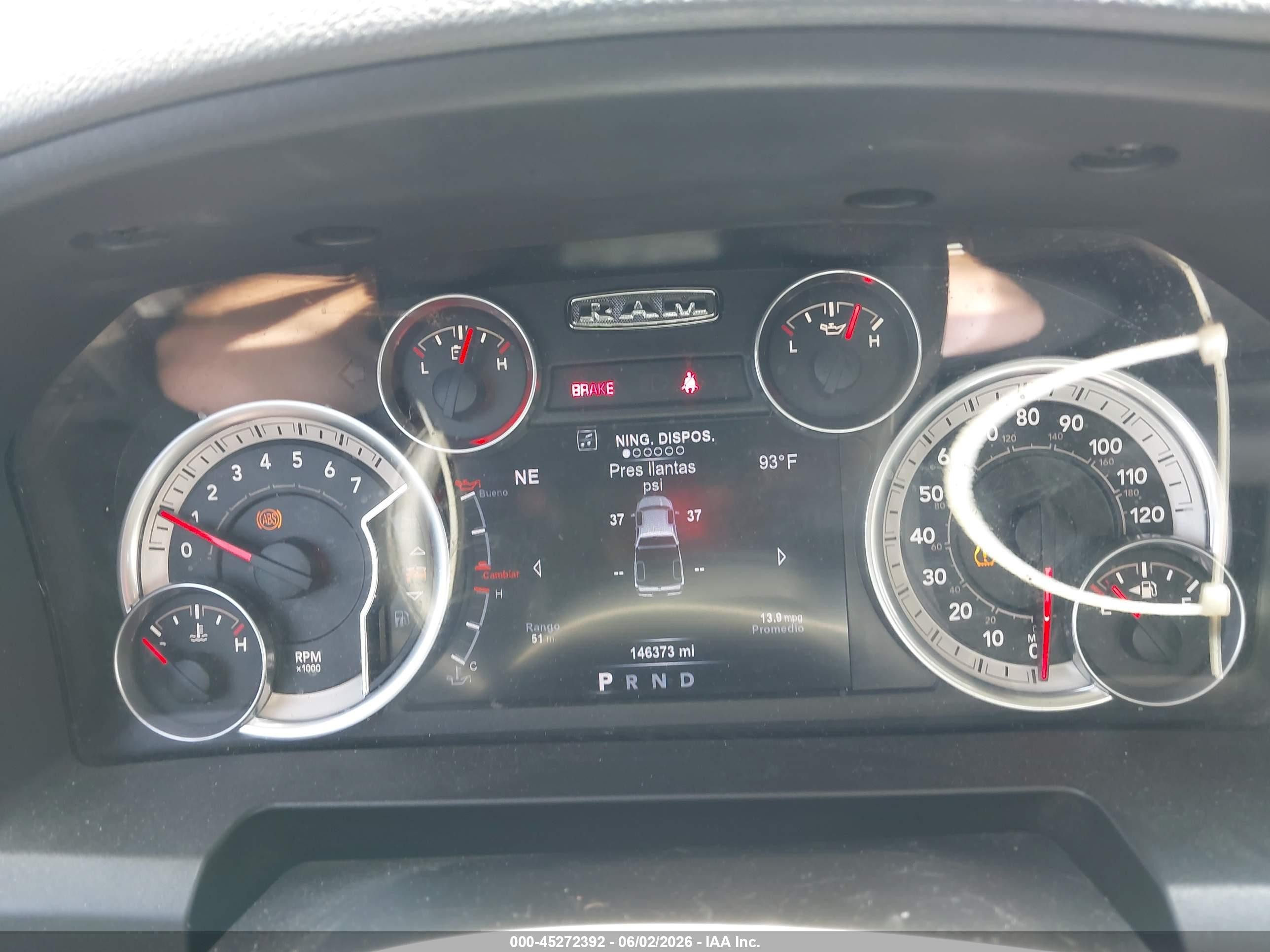 2015 Ram 1500 Big Horn Белый vin: 3C6RR7LT9FG598967