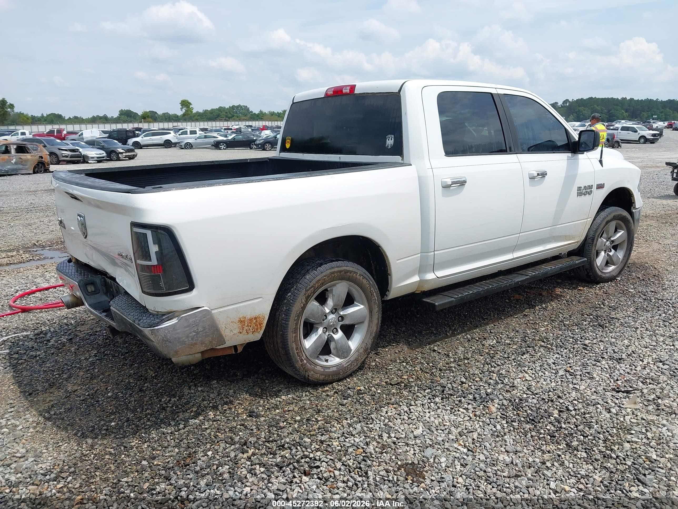 2015 Ram 1500 Big Horn Белый vin: 3C6RR7LT9FG598967