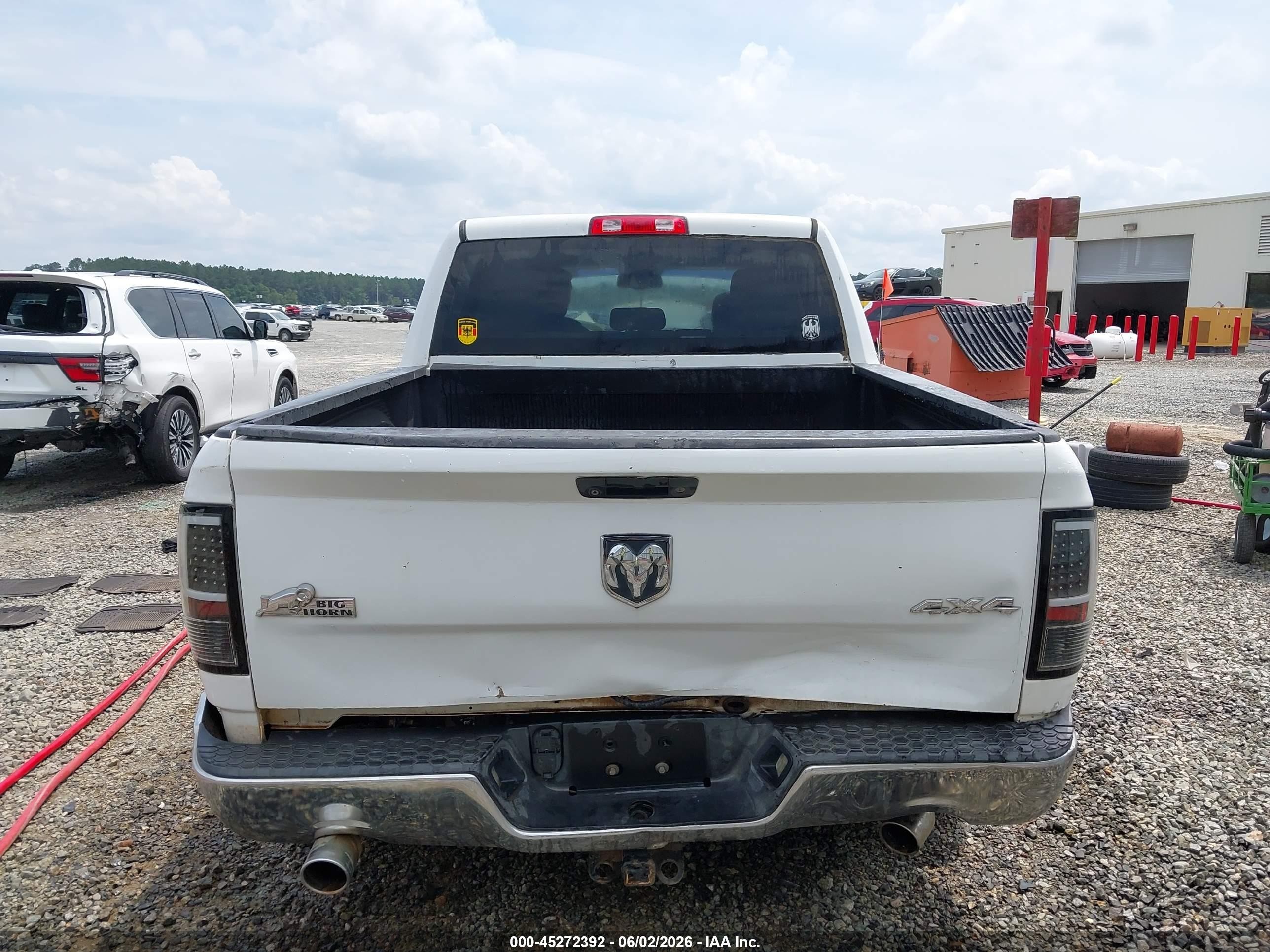 2015 Ram 1500 Big Horn Белый vin: 3C6RR7LT9FG598967