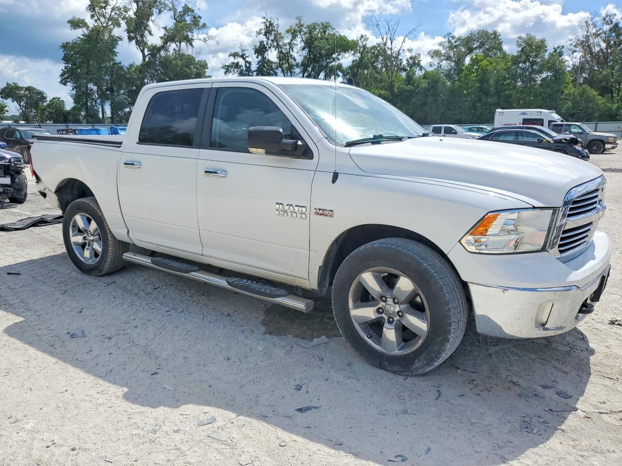 2015 Ram 1500 Slt White vin: 3C6RR7LTXFG711664