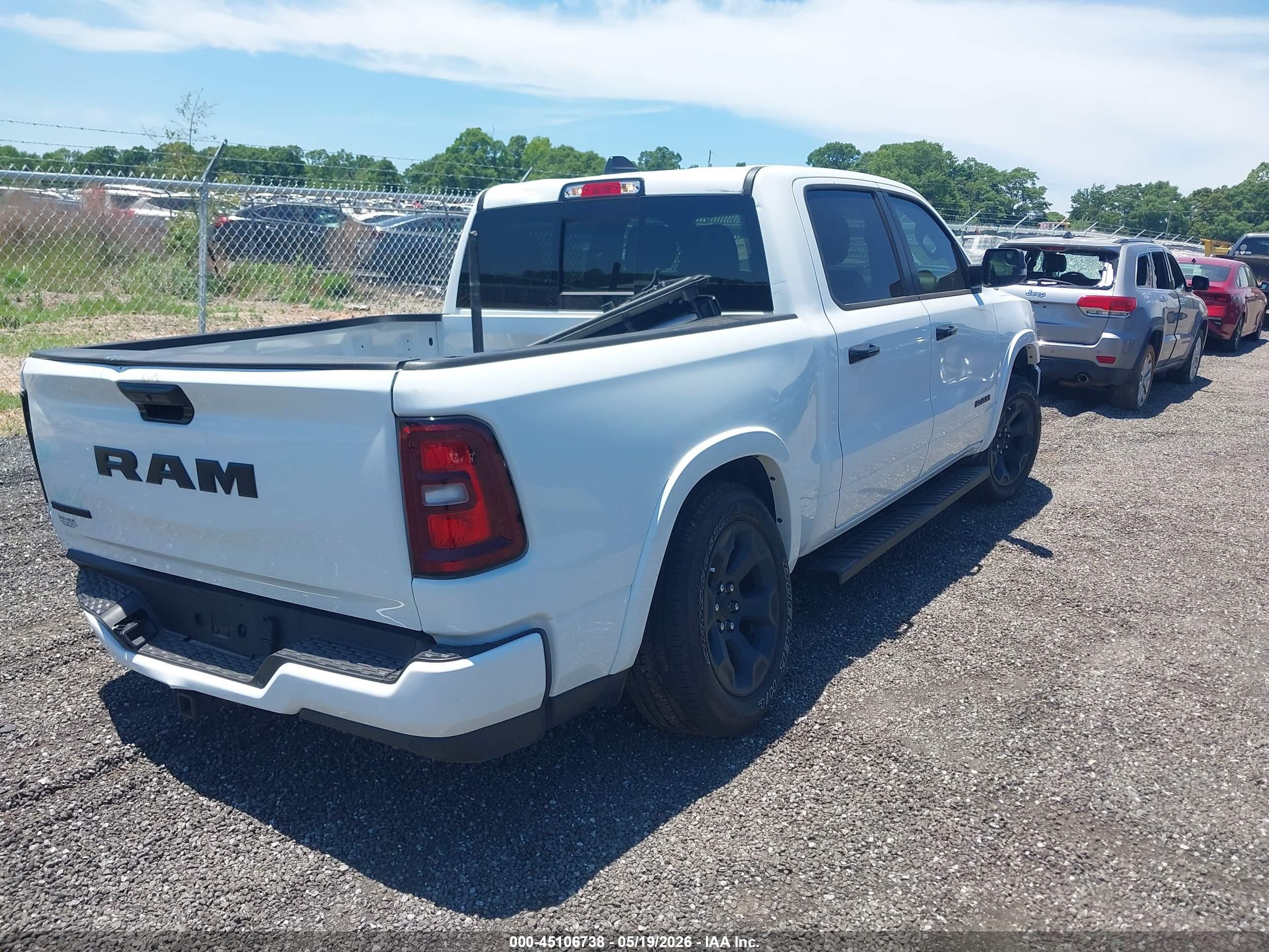 2025 Ram 1500 Big Horn  4x2 5'7 Box White vin: 3C6RREFG3S4164090