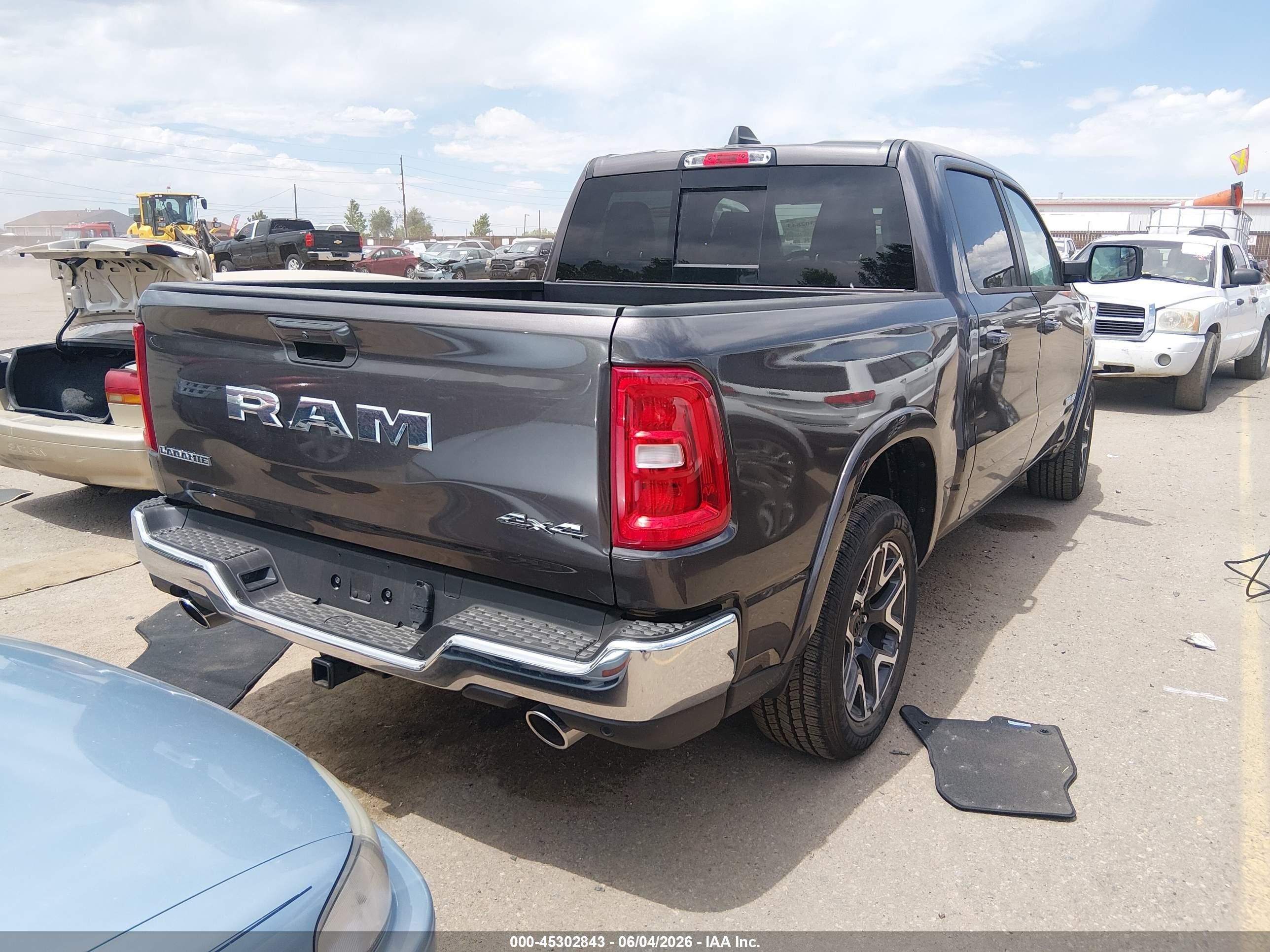 2026 Ram 1500 Laramie  4x4 5'7 Box Черный vin: 3C6SRFJP0T4170817