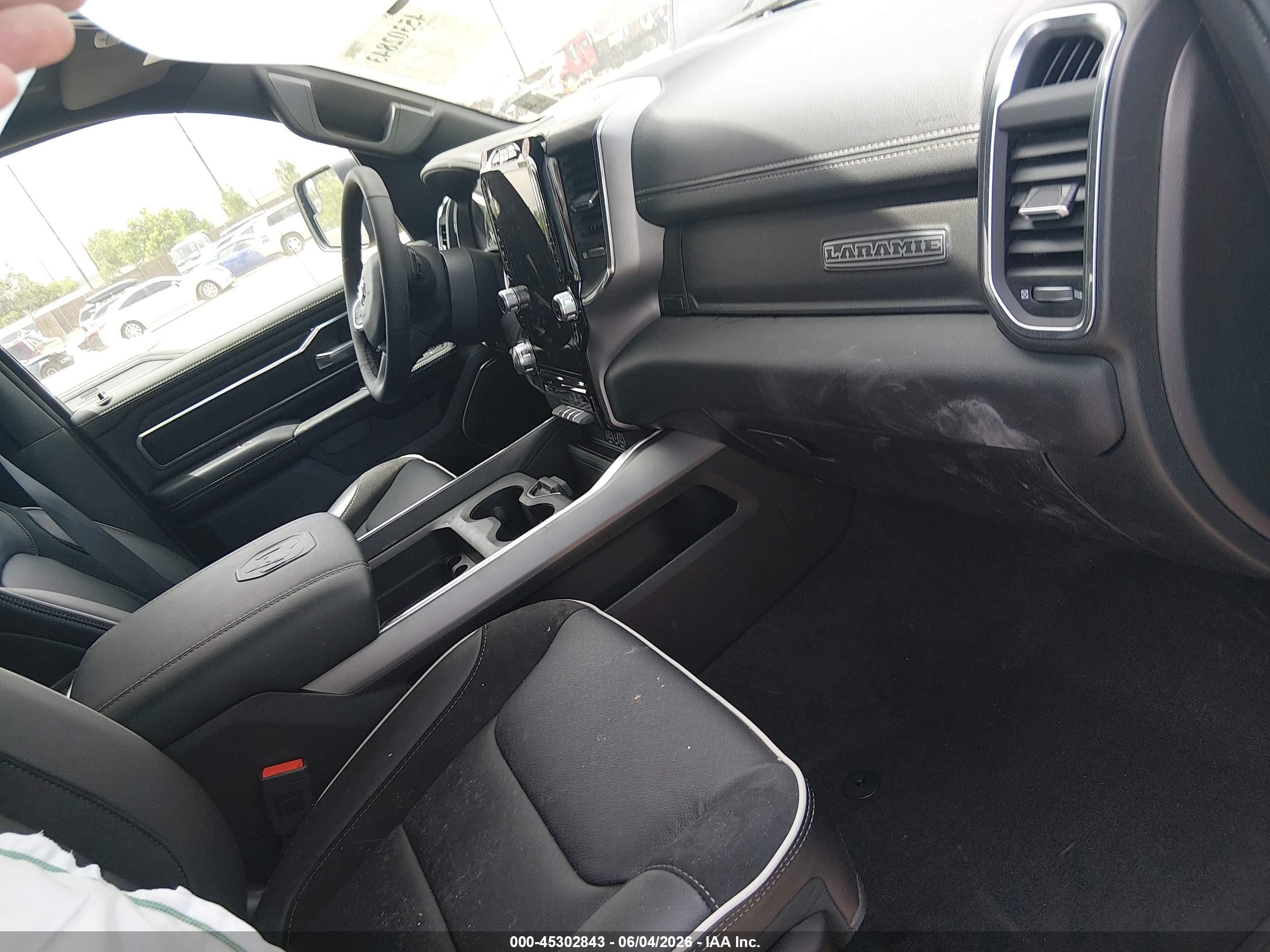 2026 Ram 1500 Laramie  4x4 5'7 Box Черный vin: 3C6SRFJP0T4170817
