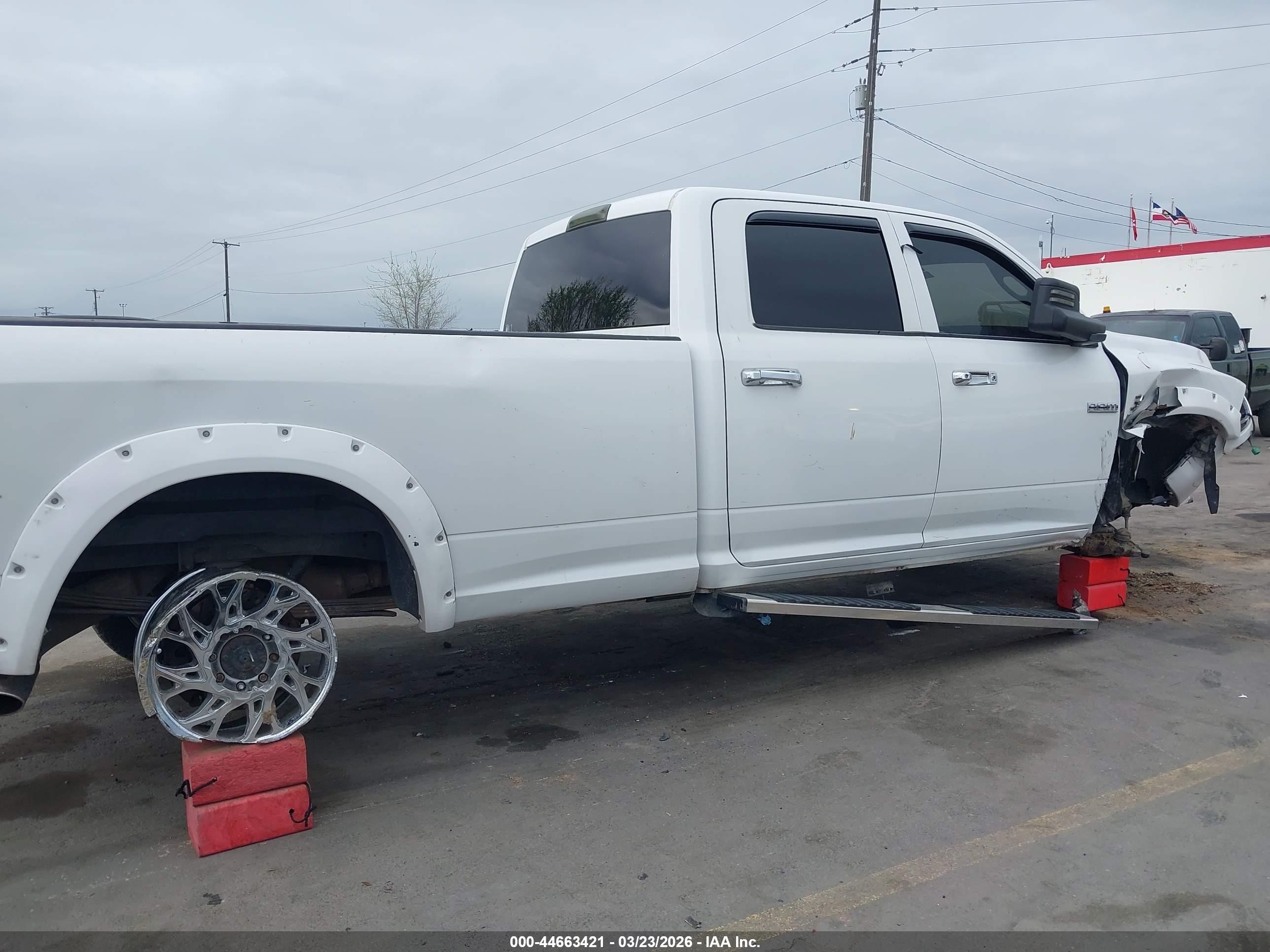 2012 Ram 2500 St White vin: 3C6TD4HL1CG315002