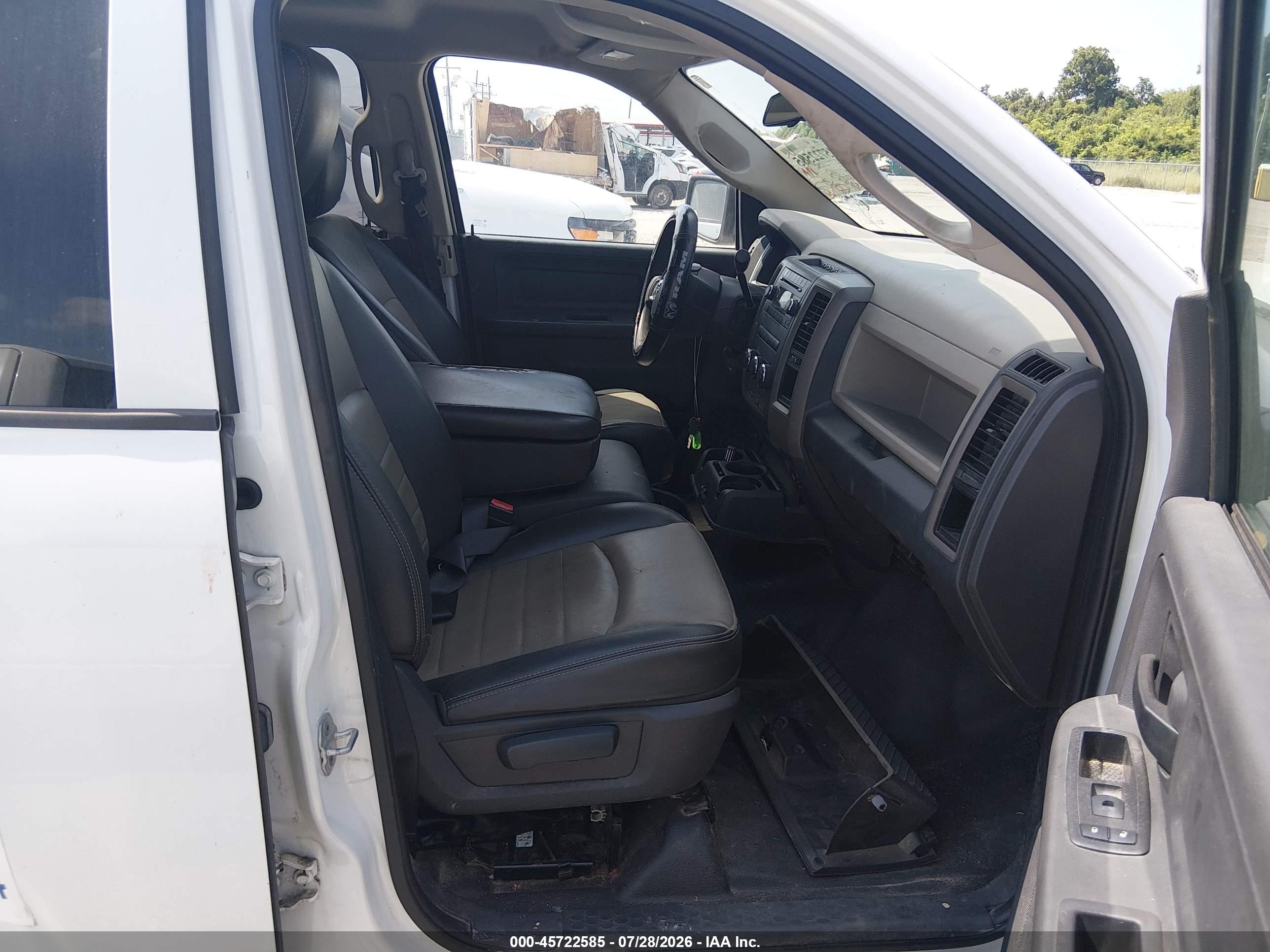 2012 Ram 2500 St White vin: 3C6TD4HT9CG204682
