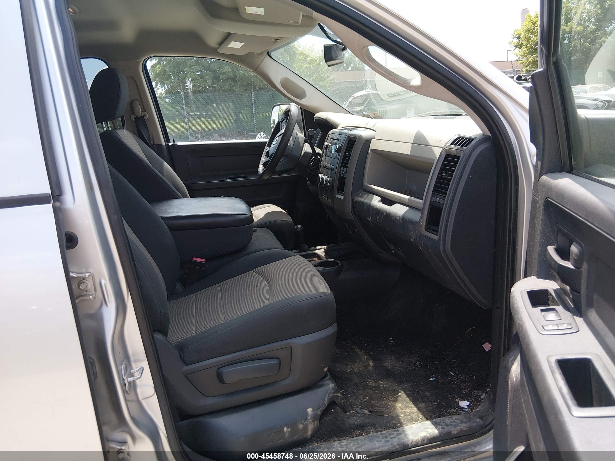 2012 Ram 2500 St Silver vin: 3C6TD5CT5CG291400