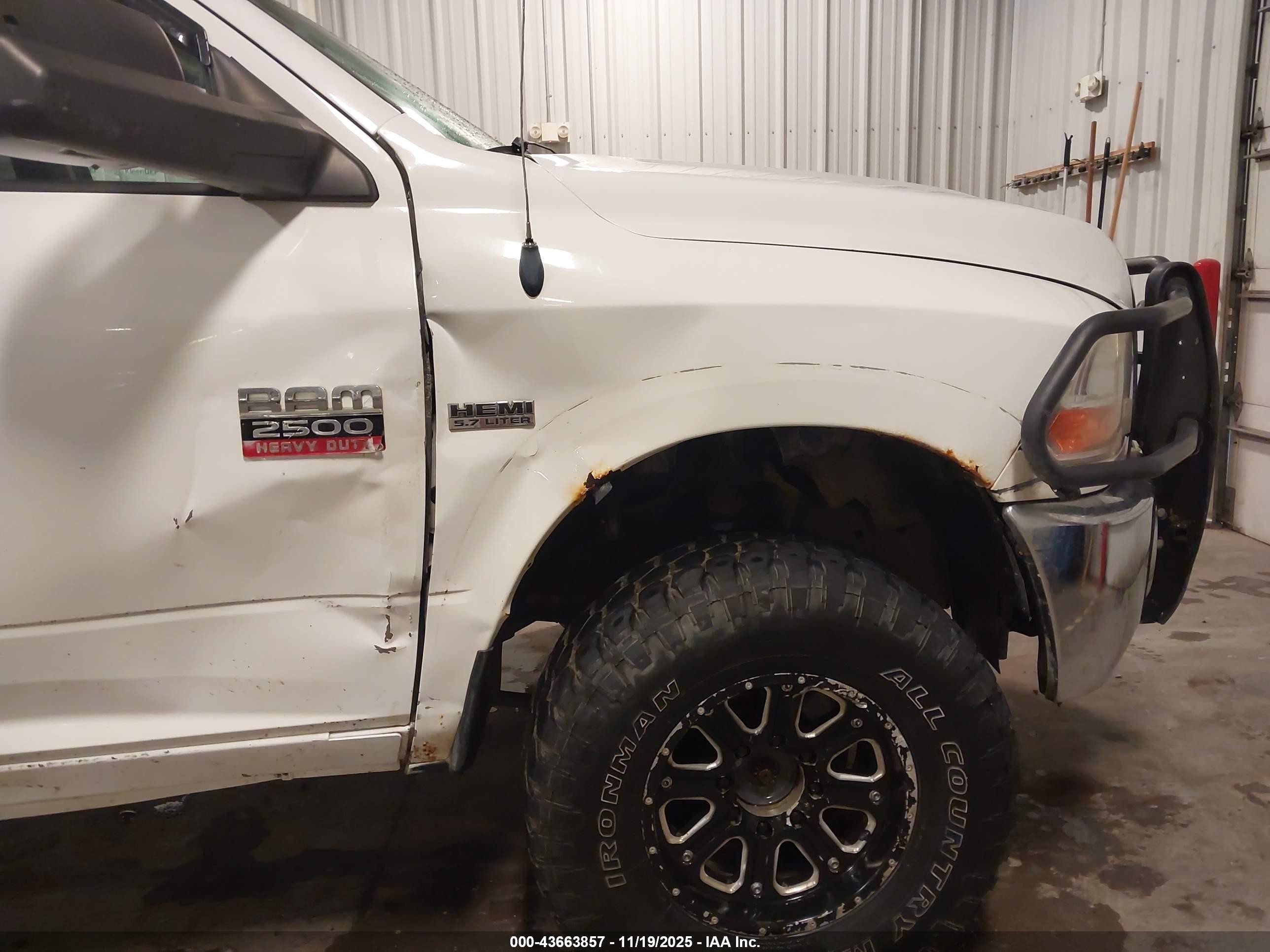 2012 Ram 2500 St White vin: 3C6TD5CT7CG166107