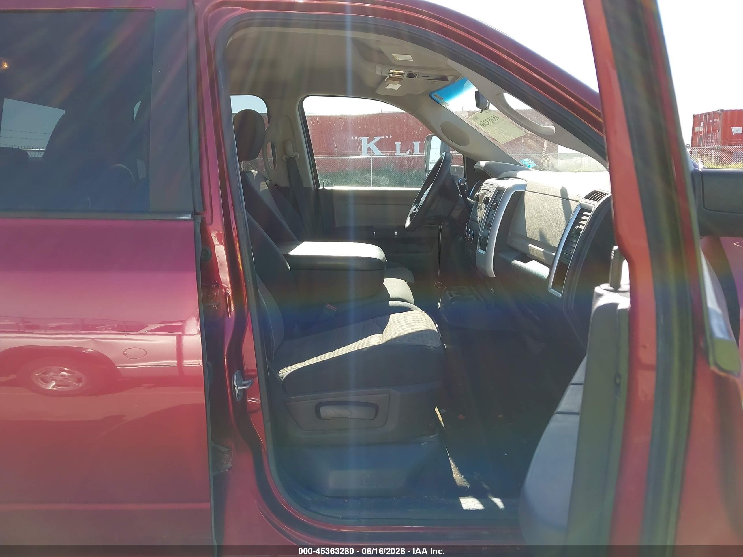 2012 Ram 2500 Slt Red vin: 3C6TD5DT8CG324744