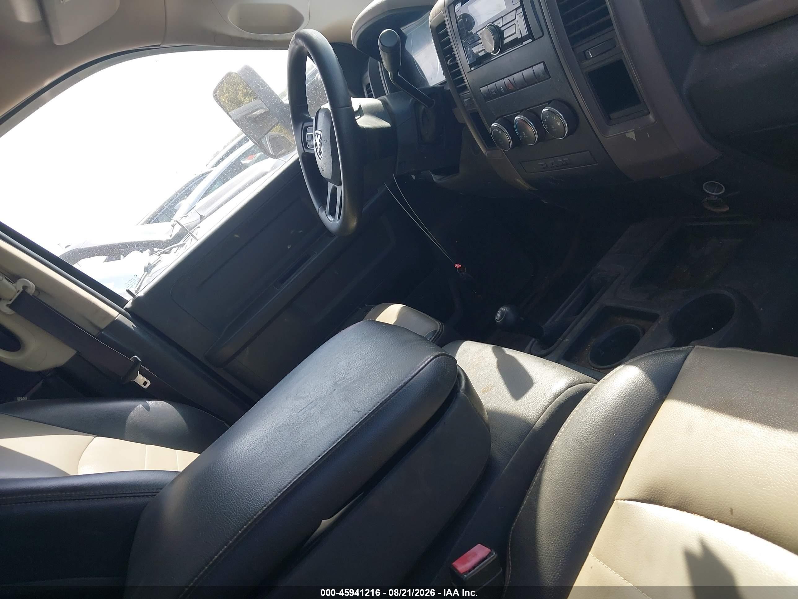 2012 Ram 2500 St White vin: 3C6TD5HT1CG200583