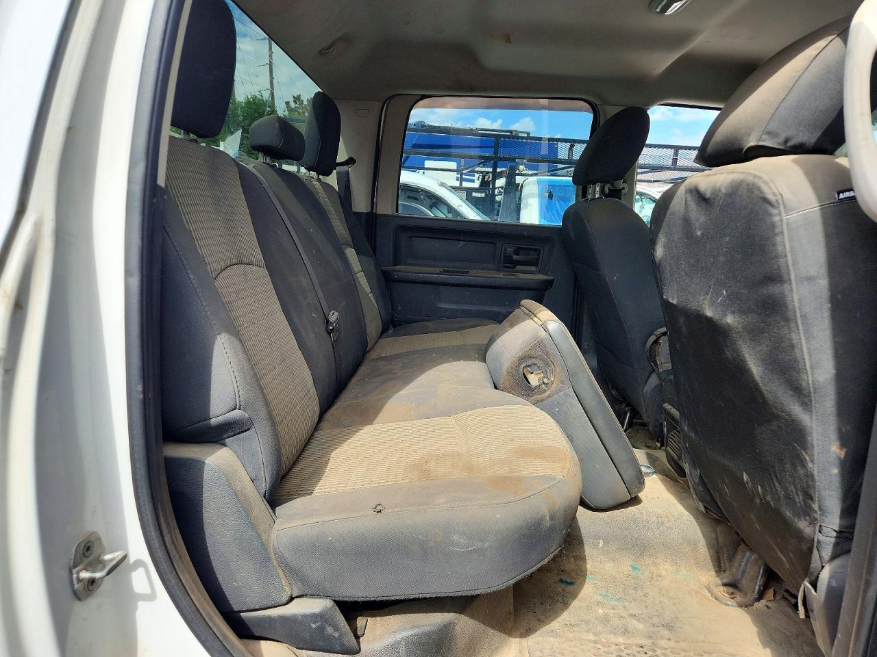2012 Dodge Ram 2500 St White vin: 3C6TD5HT1CG281276