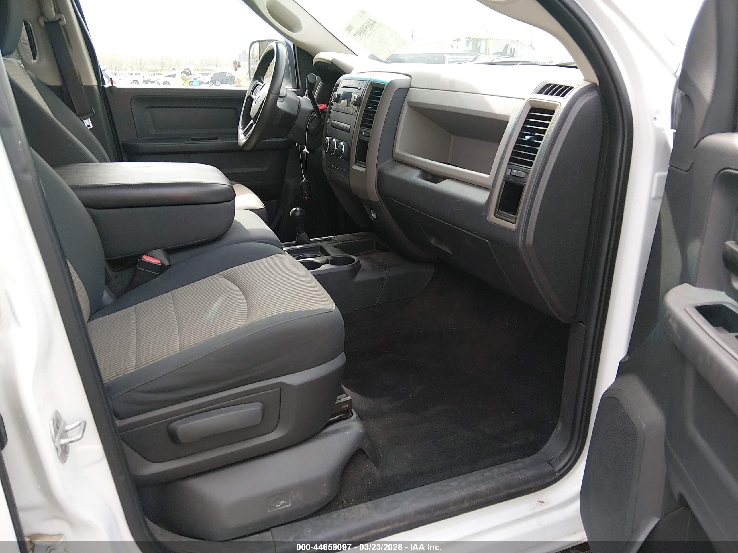 2012 Ram 2500 St White vin: 3C6TD5HT3CG154352