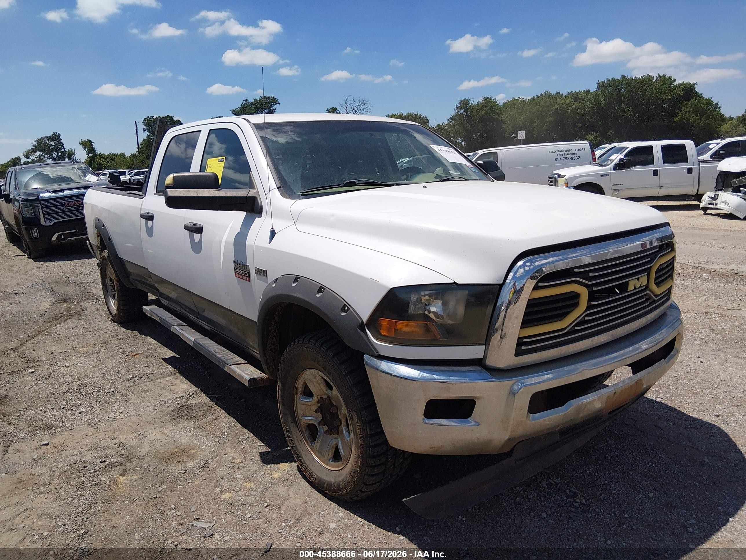 2012 Ram 2500 St White vin: 3C6TD5HT8CG121332