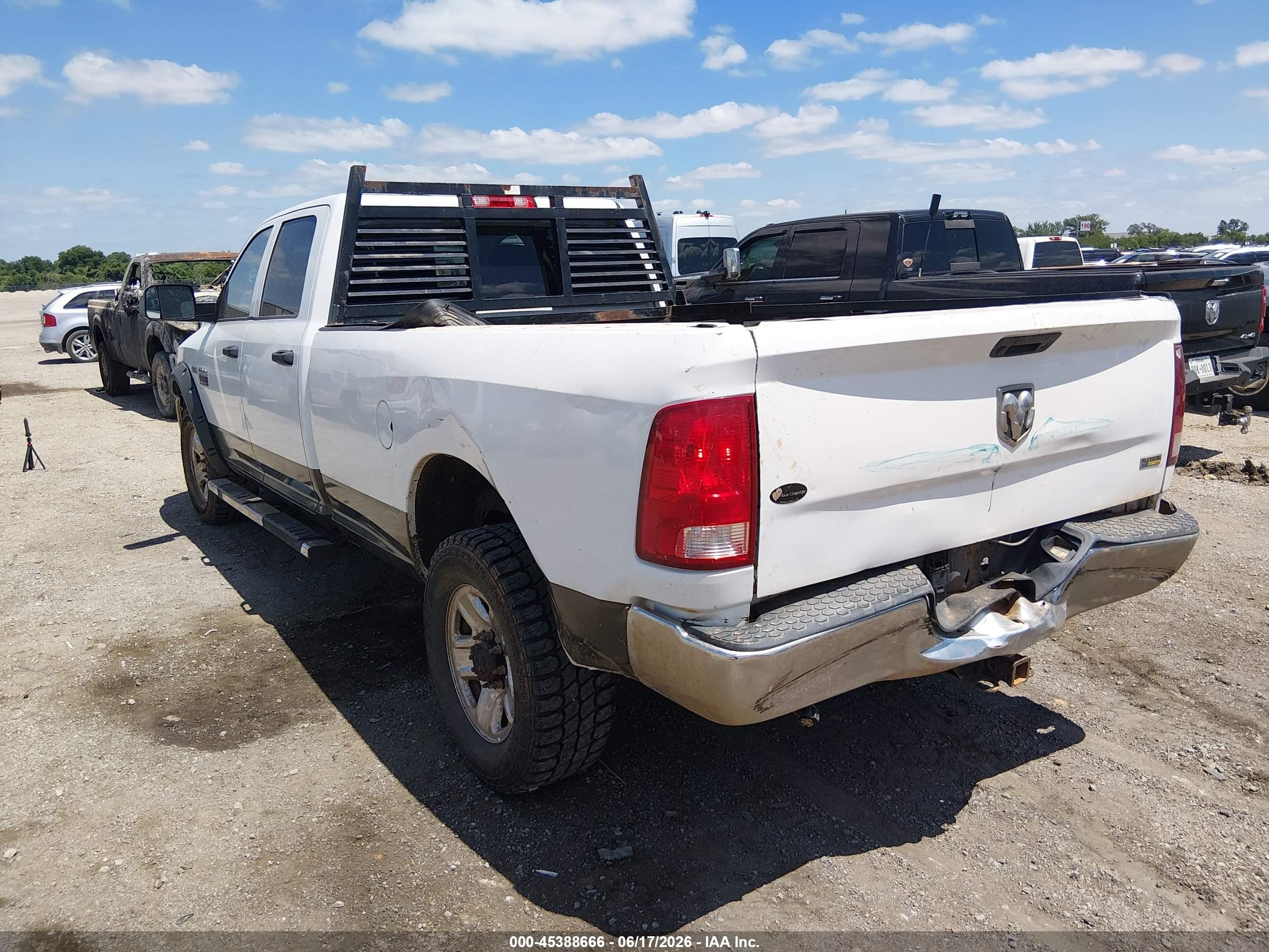 2012 Ram 2500 St White vin: 3C6TD5HT8CG121332