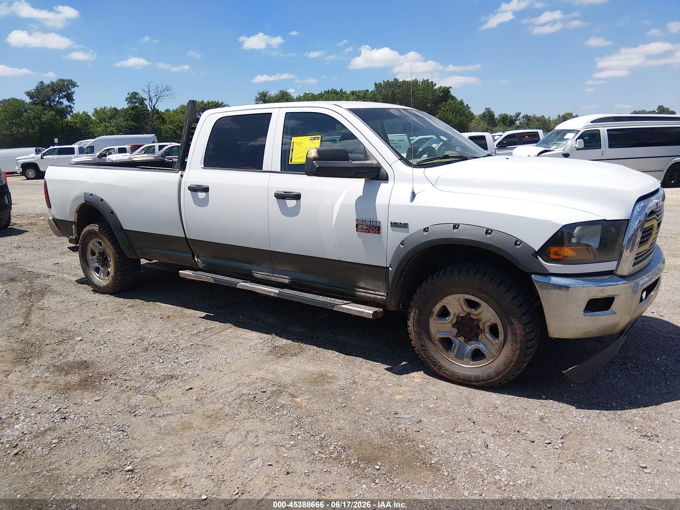 2012 Ram 2500 St White vin: 3C6TD5HT8CG121332