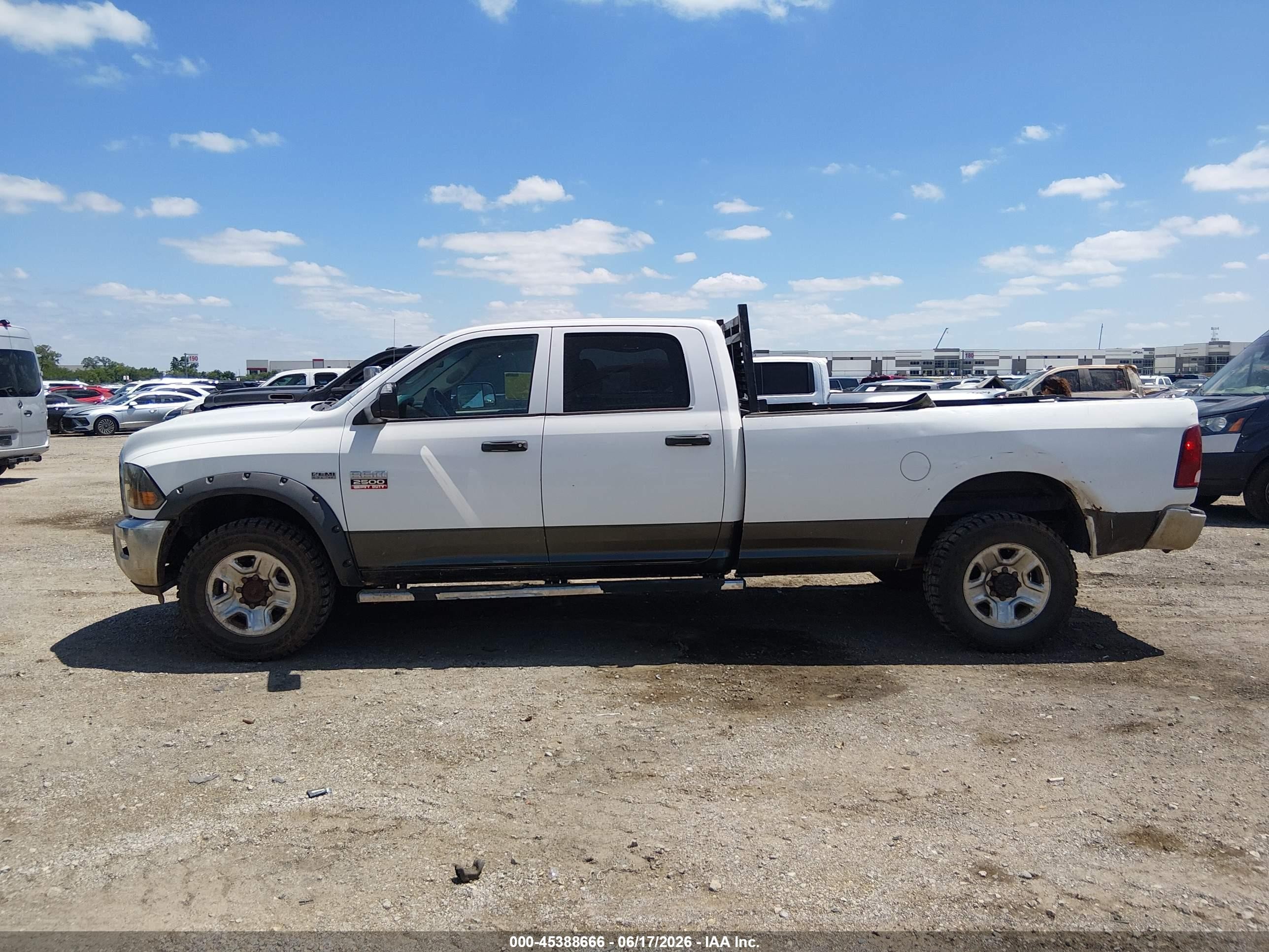 2012 Ram 2500 St White vin: 3C6TD5HT8CG121332