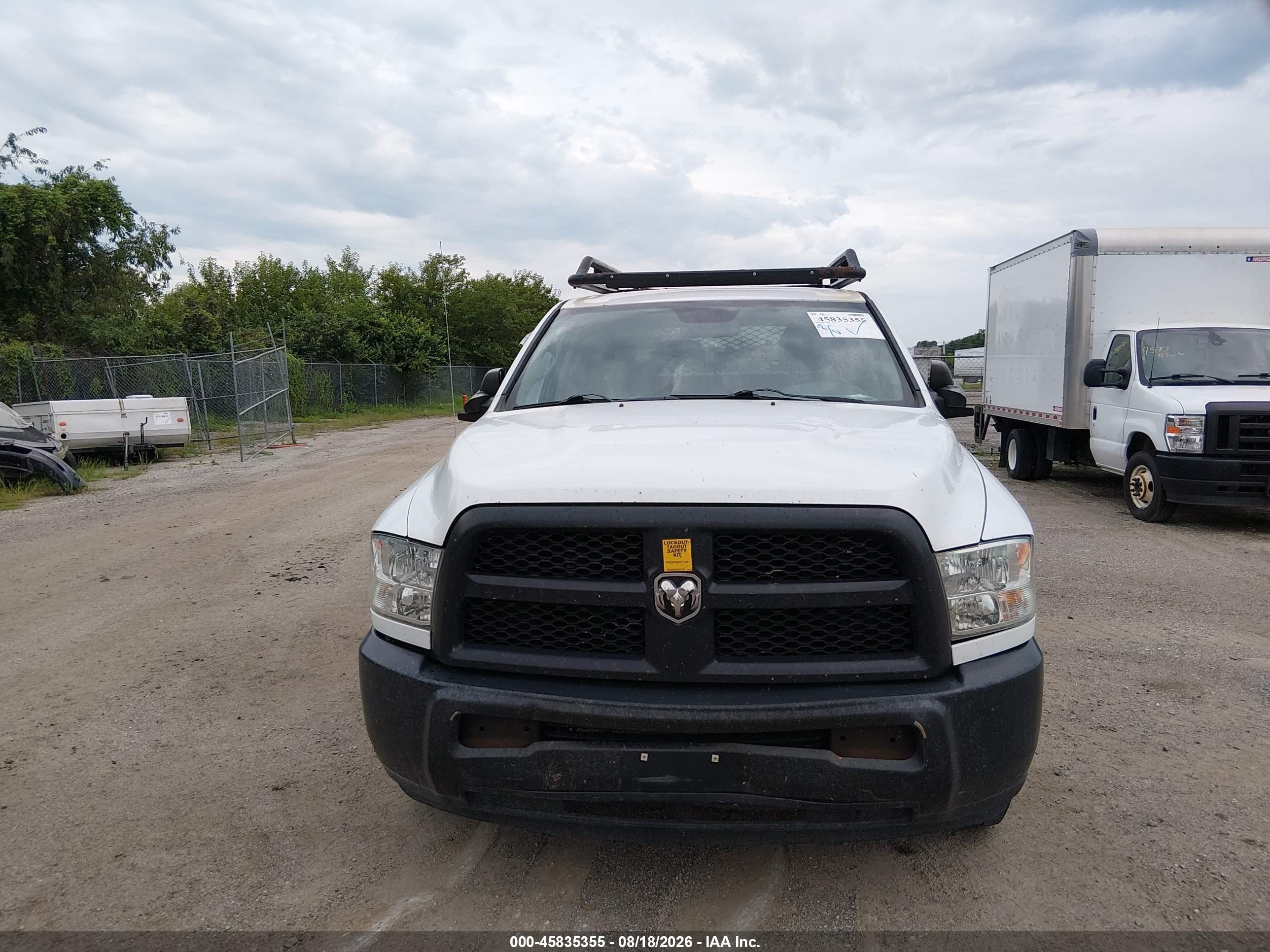2015 Ram 2500 Tradesman White vin: 3C6TR4HT0FG662343