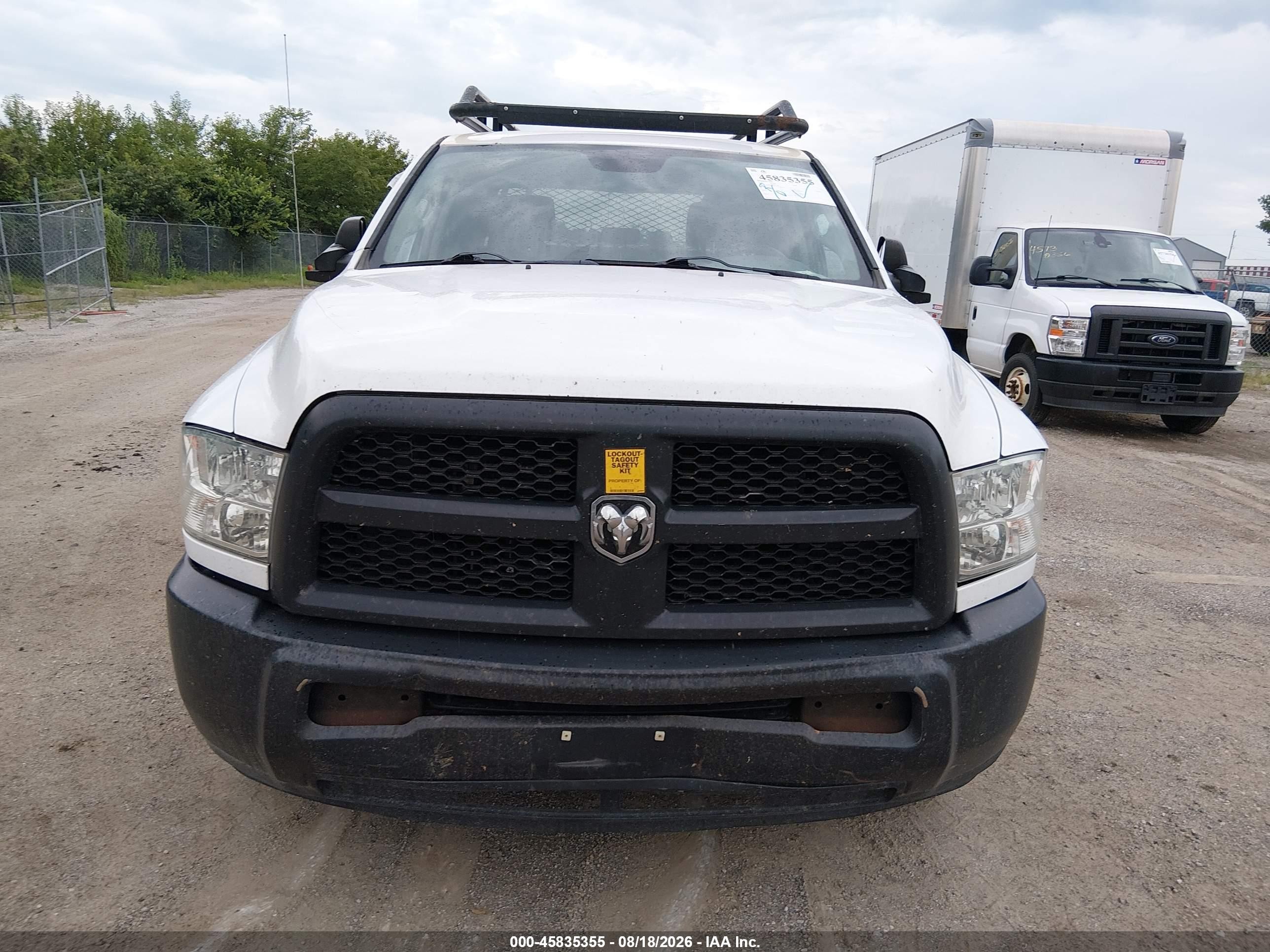 2015 Ram 2500 Tradesman White vin: 3C6TR4HT0FG662343