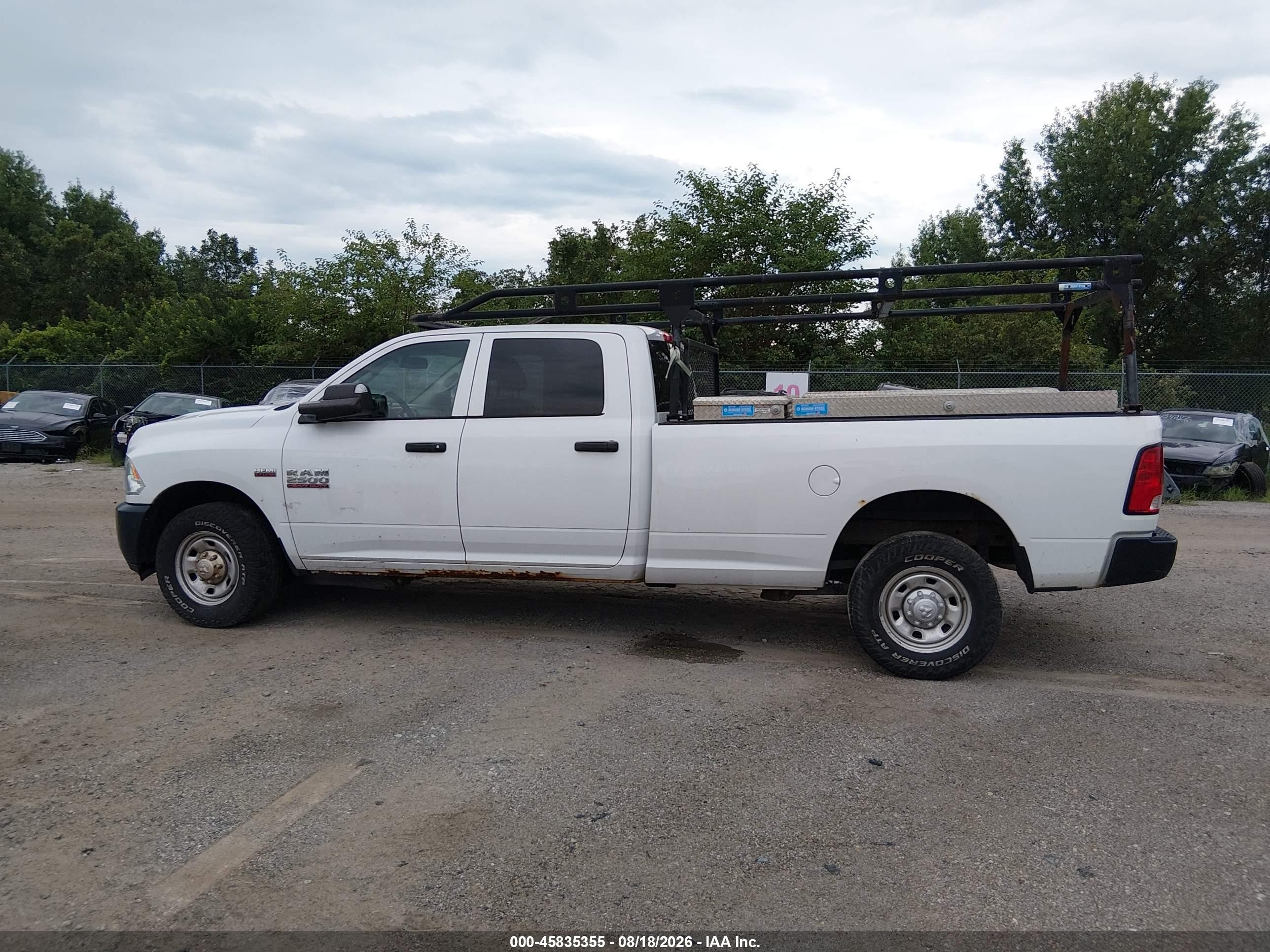2015 Ram 2500 Tradesman White vin: 3C6TR4HT0FG662343