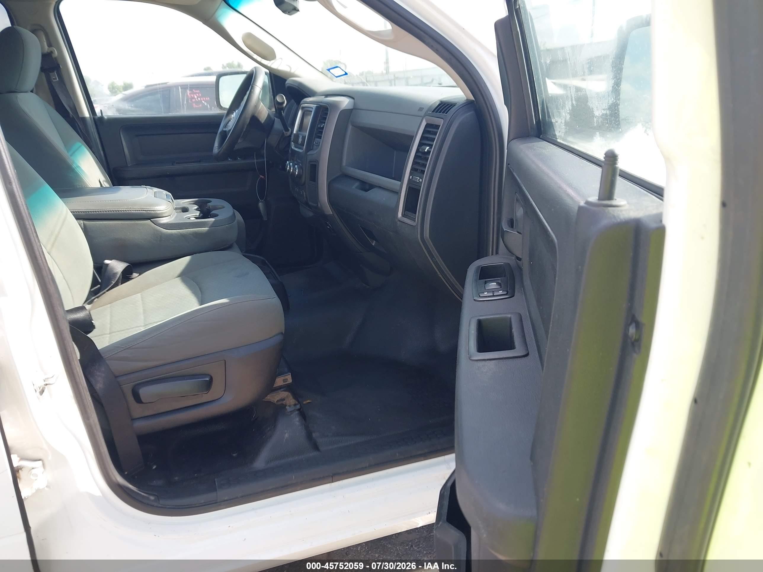 2014 Ram 2500 Tradesman White vin: 3C6TR4HT2EG257065
