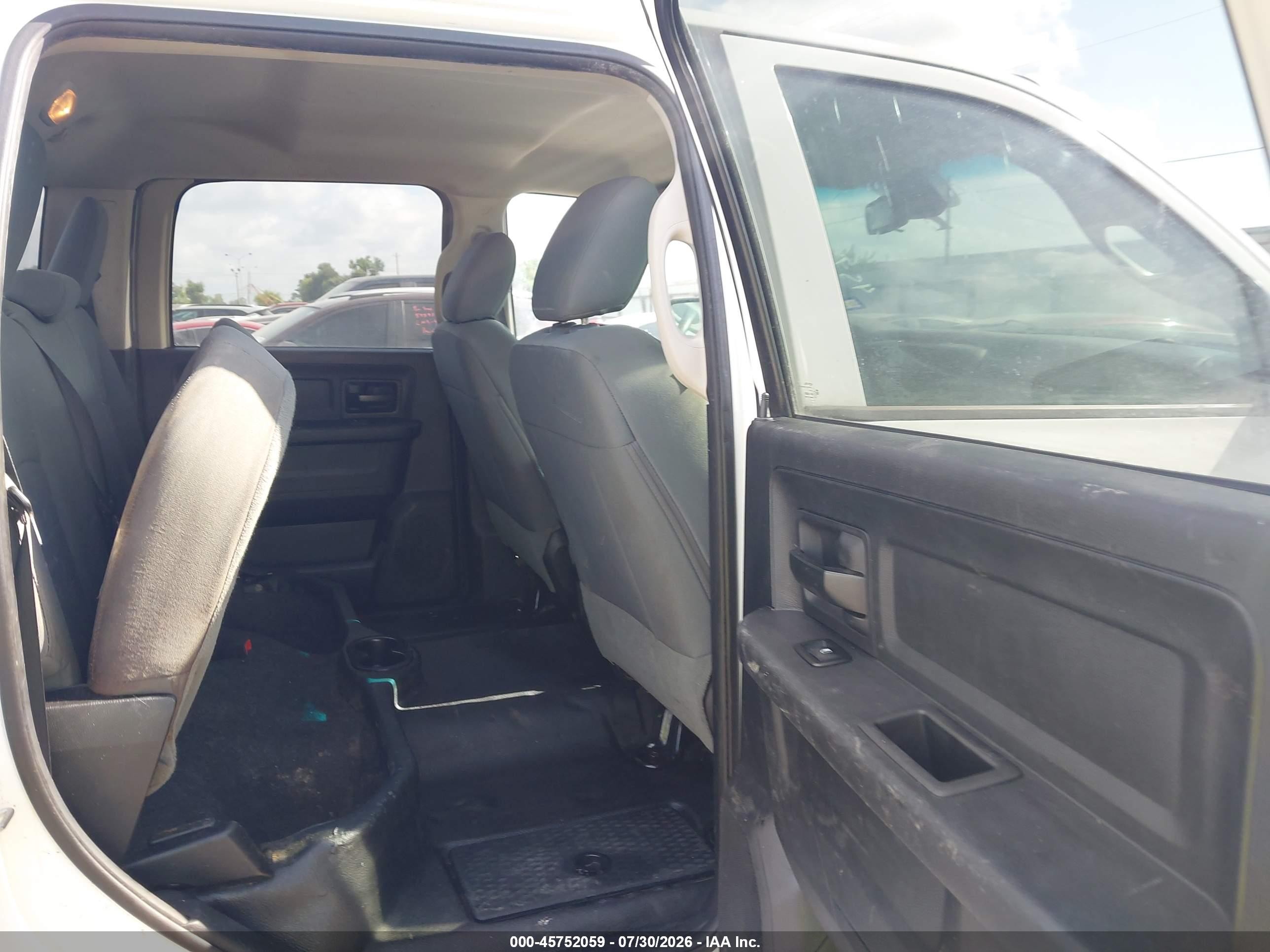 2014 Ram 2500 Tradesman White vin: 3C6TR4HT2EG257065