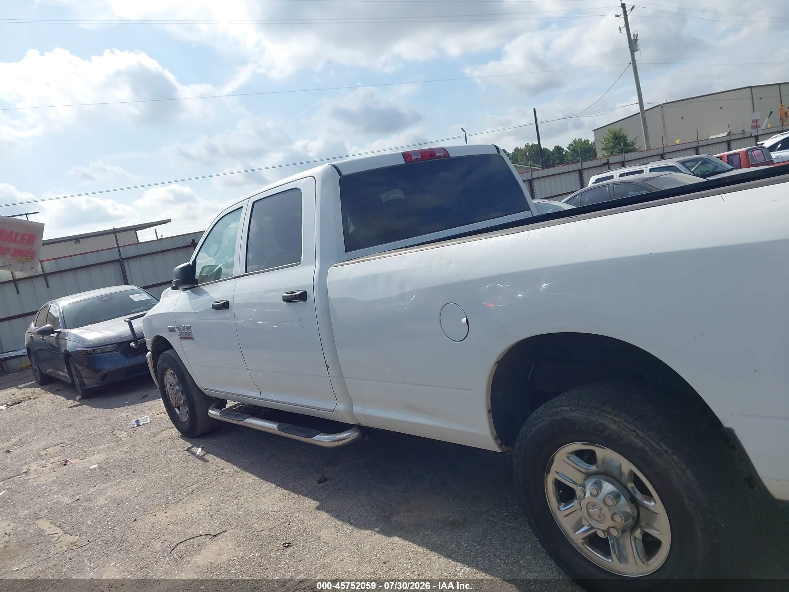 2014 Ram 2500 Tradesman White vin: 3C6TR4HT2EG257065
