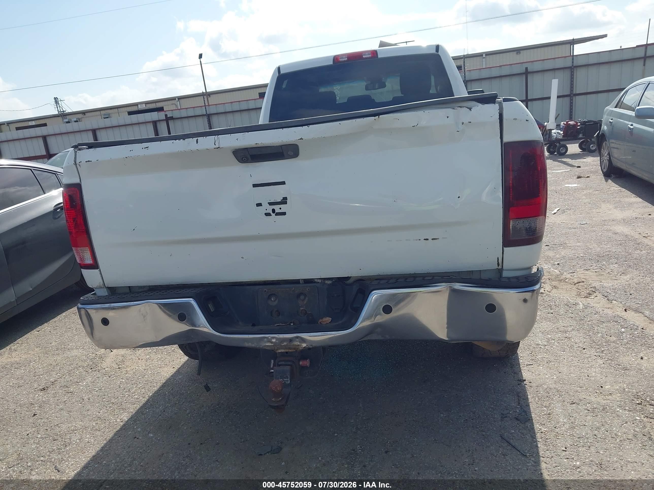 2014 Ram 2500 Tradesman White vin: 3C6TR4HT2EG257065