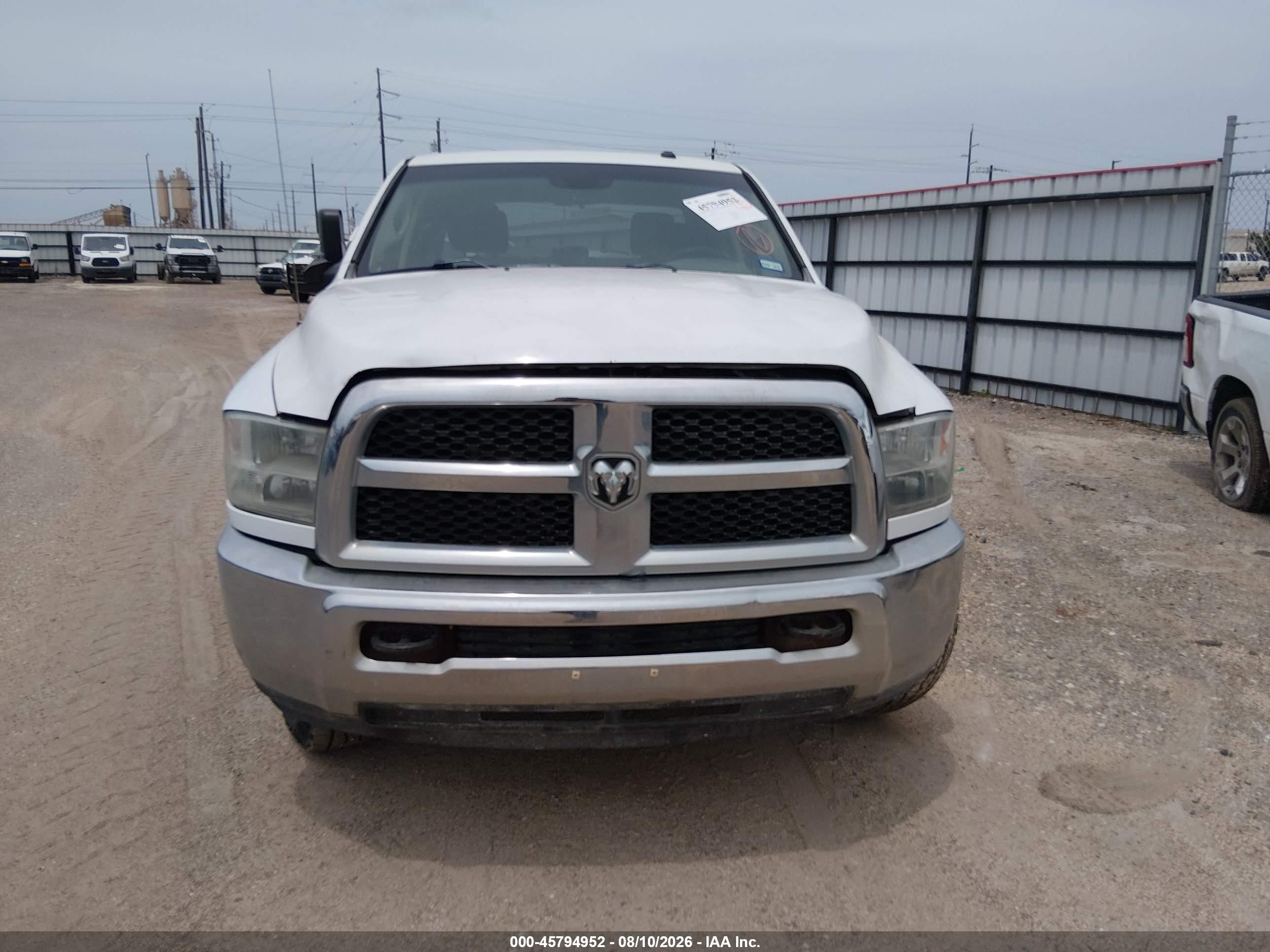 2014 Ram 2500 Tradesman White vin: 3C6TR4HT6EG257084