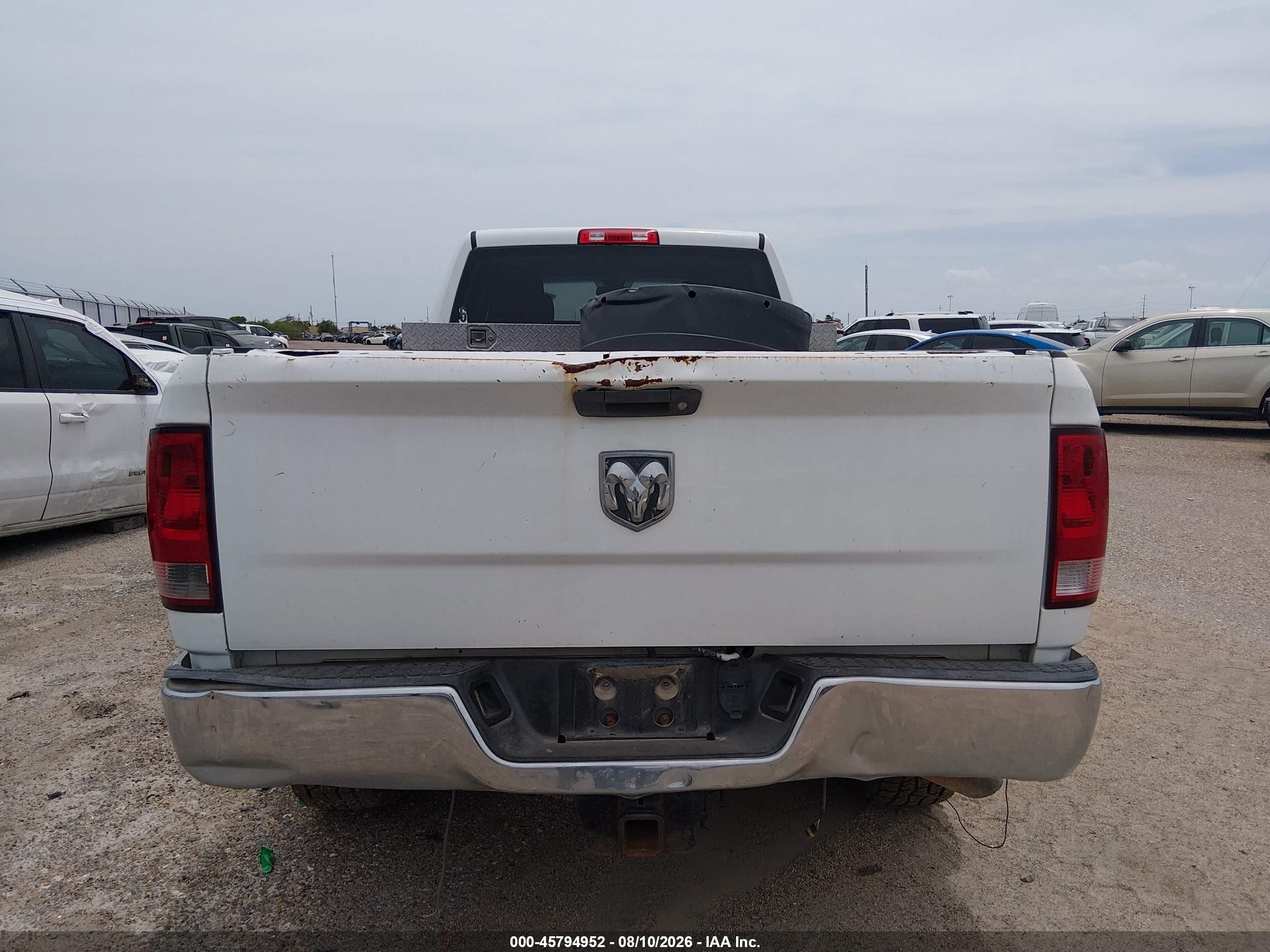 2014 Ram 2500 Tradesman White vin: 3C6TR4HT6EG257084
