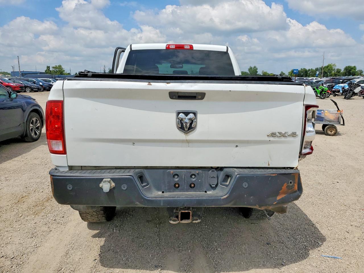 2014 Ram 2500 St White vin: 3C6TR5CT0EG328518