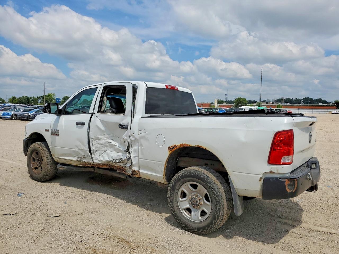 2014 Ram 2500 St White vin: 3C6TR5CT0EG328518