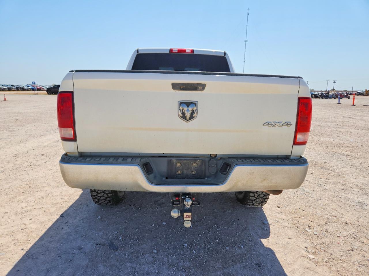 2014 Ram 2500 St White vin: 3C6TR5CT1EG146956