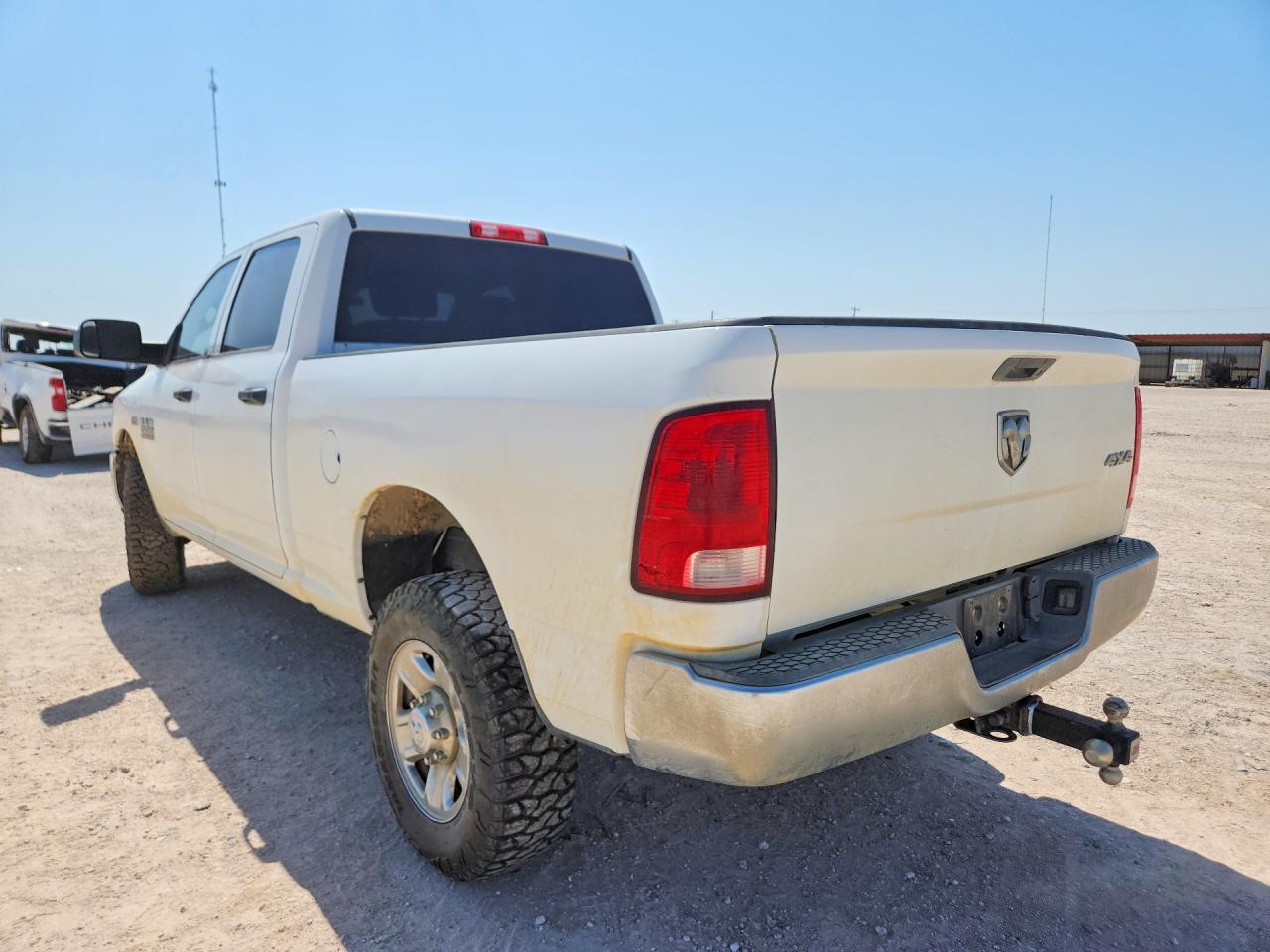 2014 Ram 2500 St White vin: 3C6TR5CT1EG146956