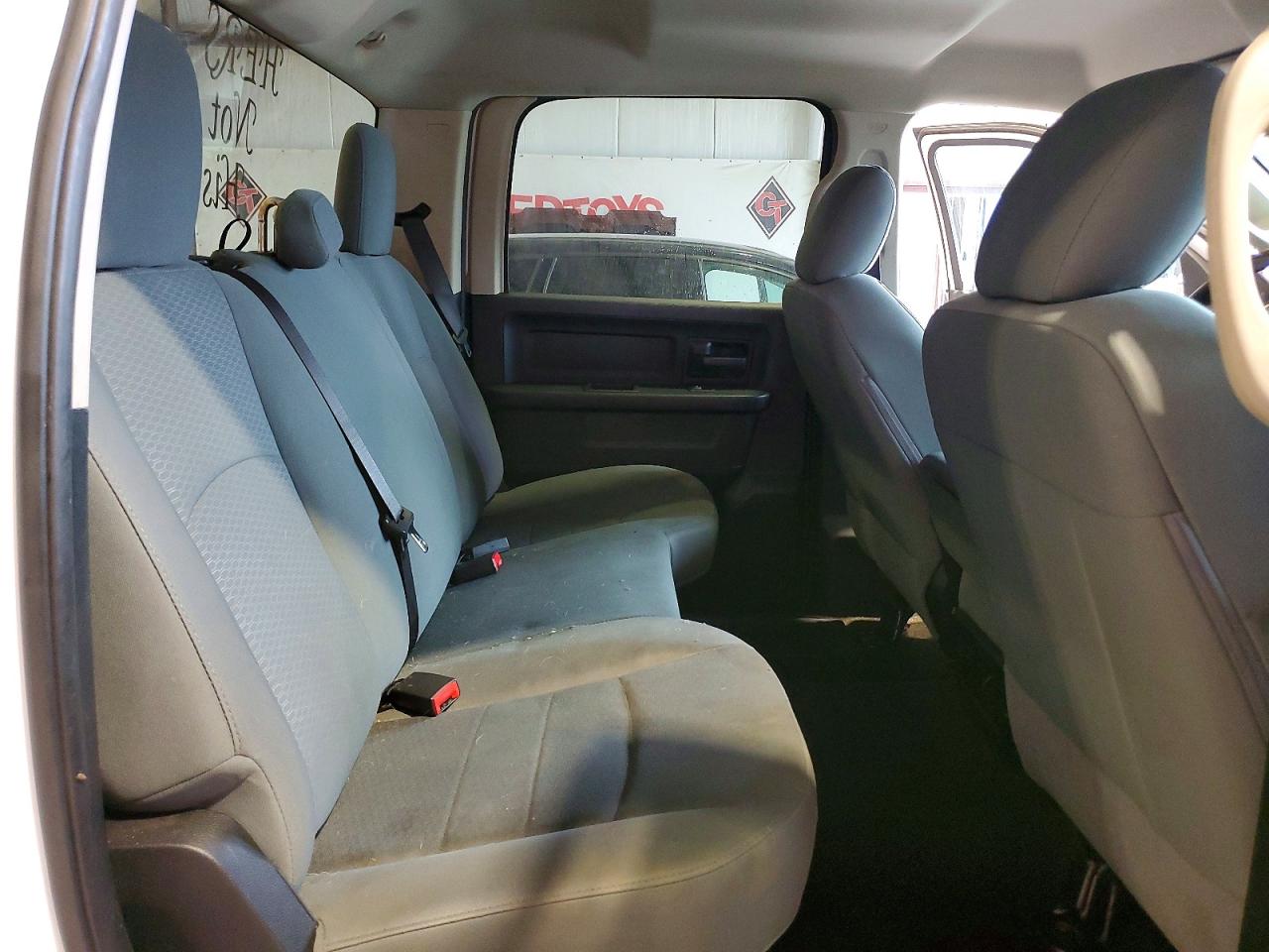 2017 Ram 2500 St White vin: 3C6TR5CT3HG732871