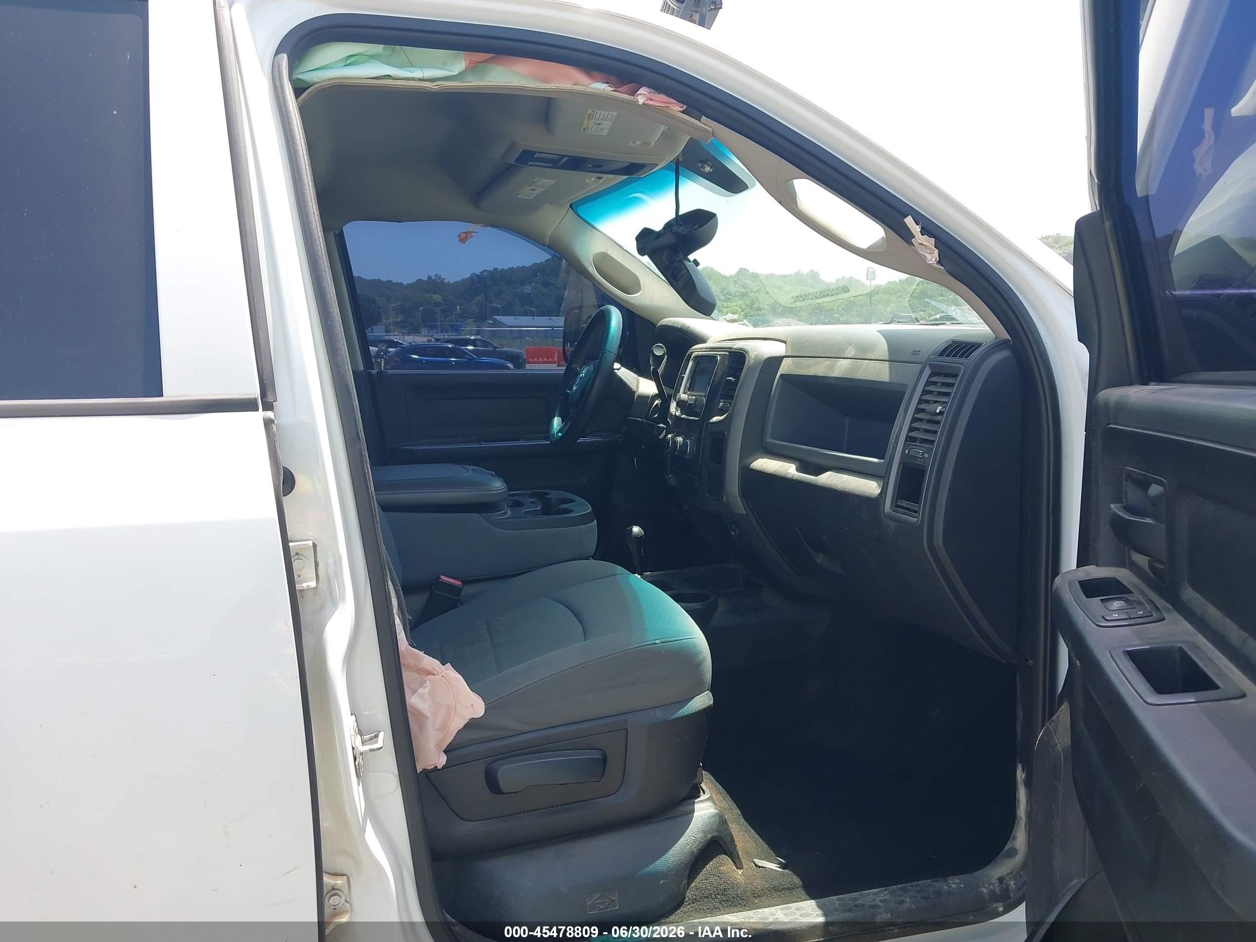 2013 Ram 2500 Tradesman White vin: 3C6TR5CT7DG537477