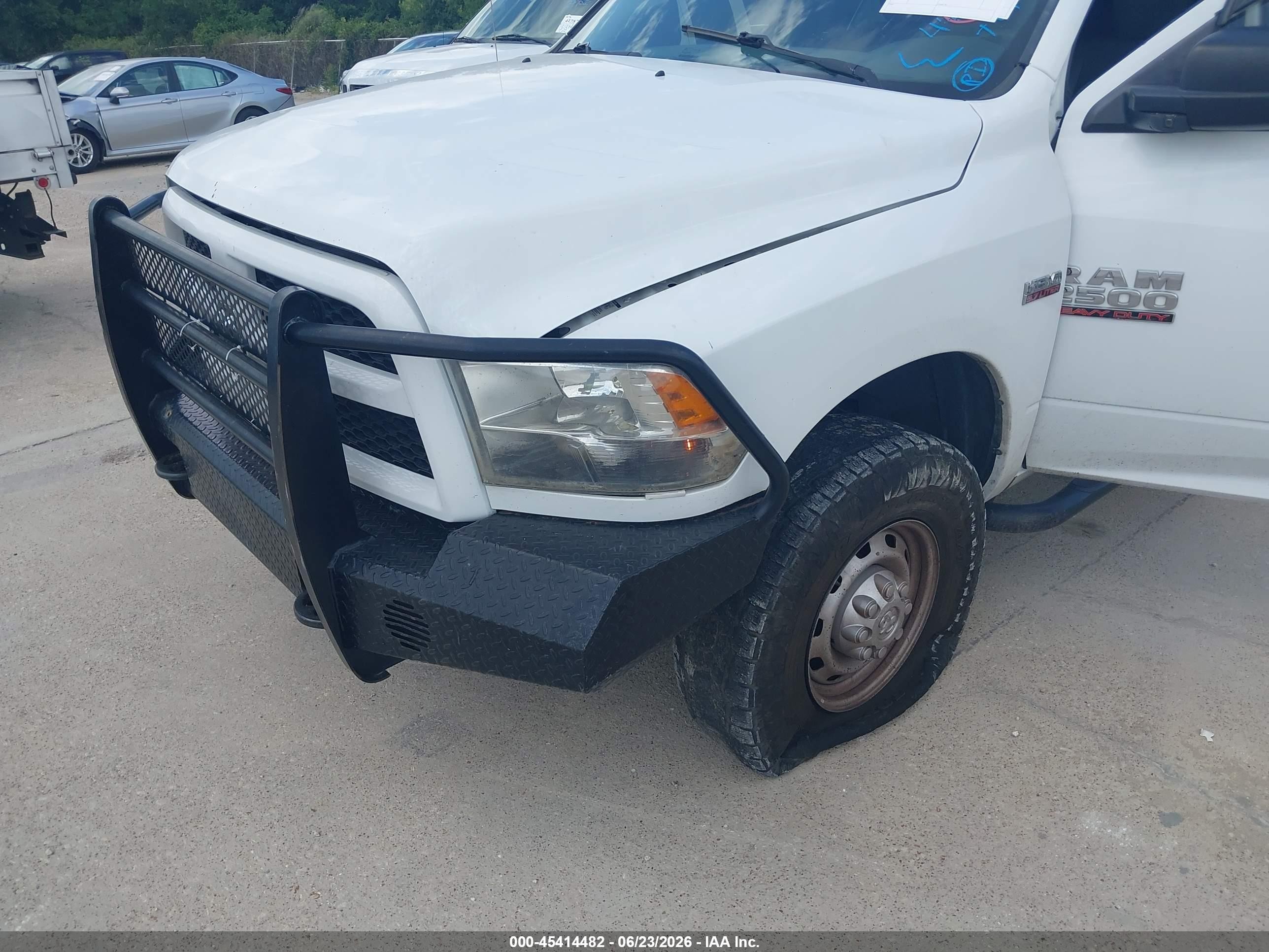 2013 Ram 2500 Tradesman White vin: 3C6TR5CT7DG543120