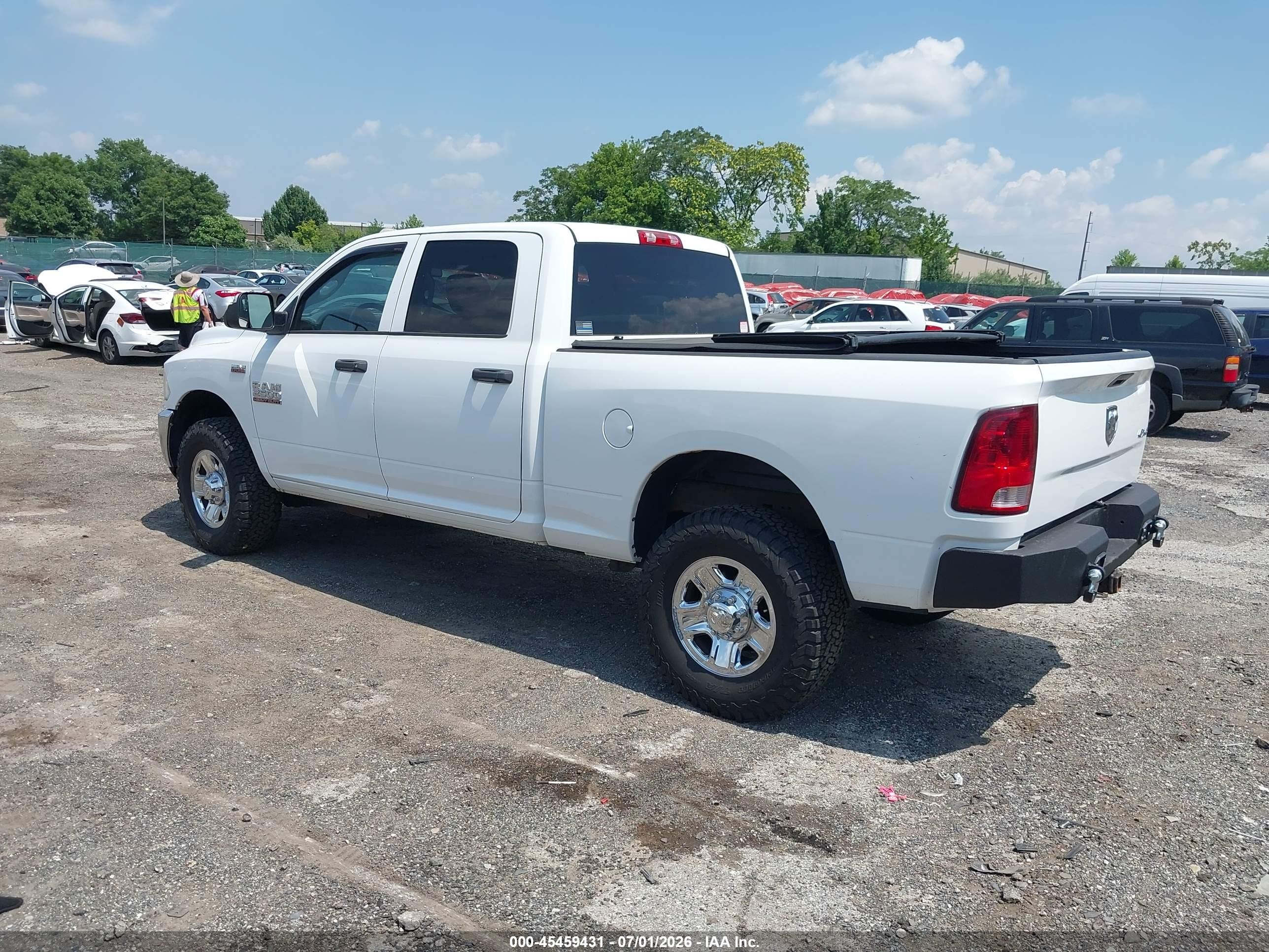 2014 Ram 2500 Tradesman White vin: 3C6TR5CT9EG118564