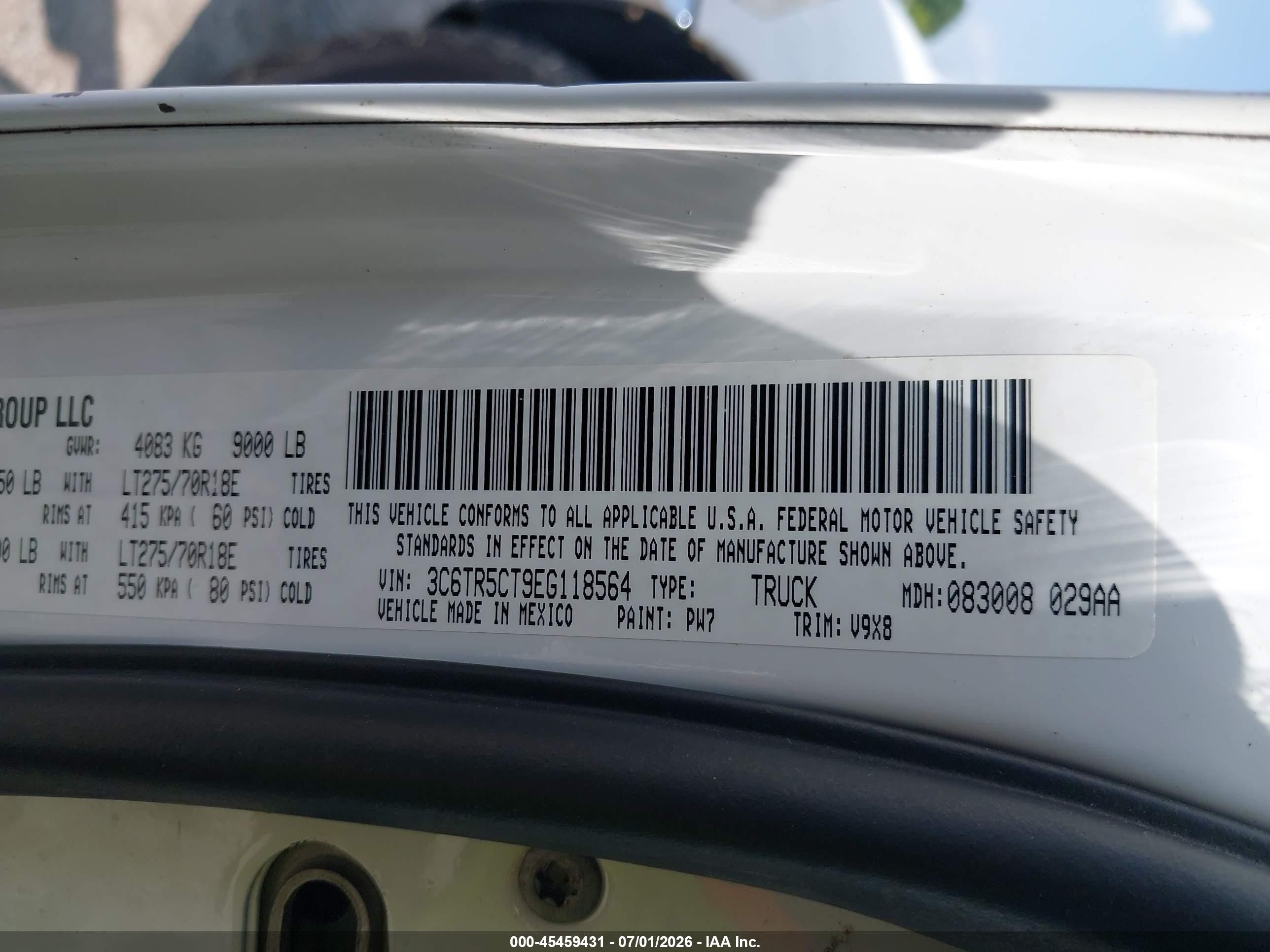 2014 Ram 2500 Tradesman White vin: 3C6TR5CT9EG118564