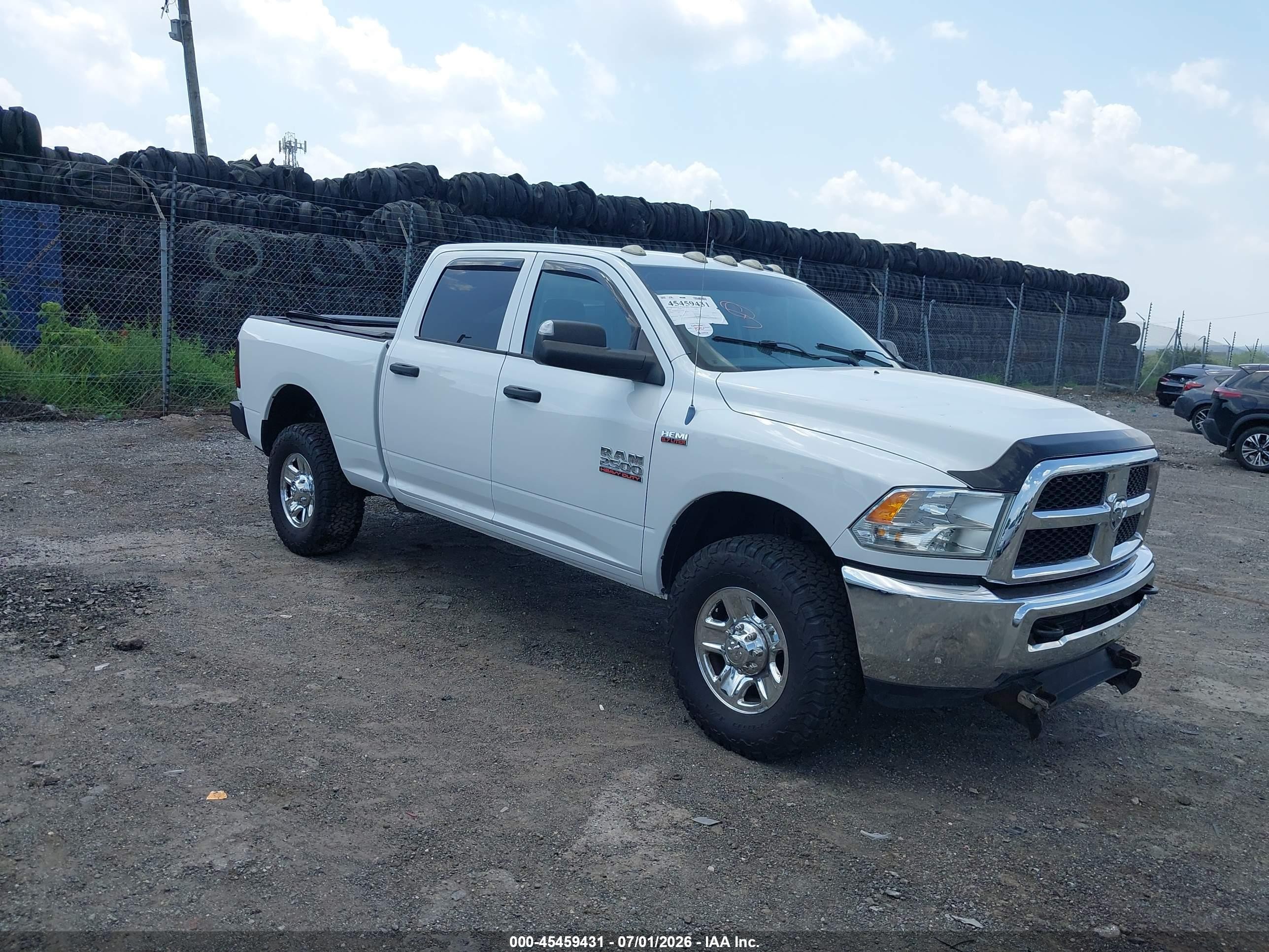 2014 Ram 2500 Tradesman White vin: 3C6TR5CT9EG118564