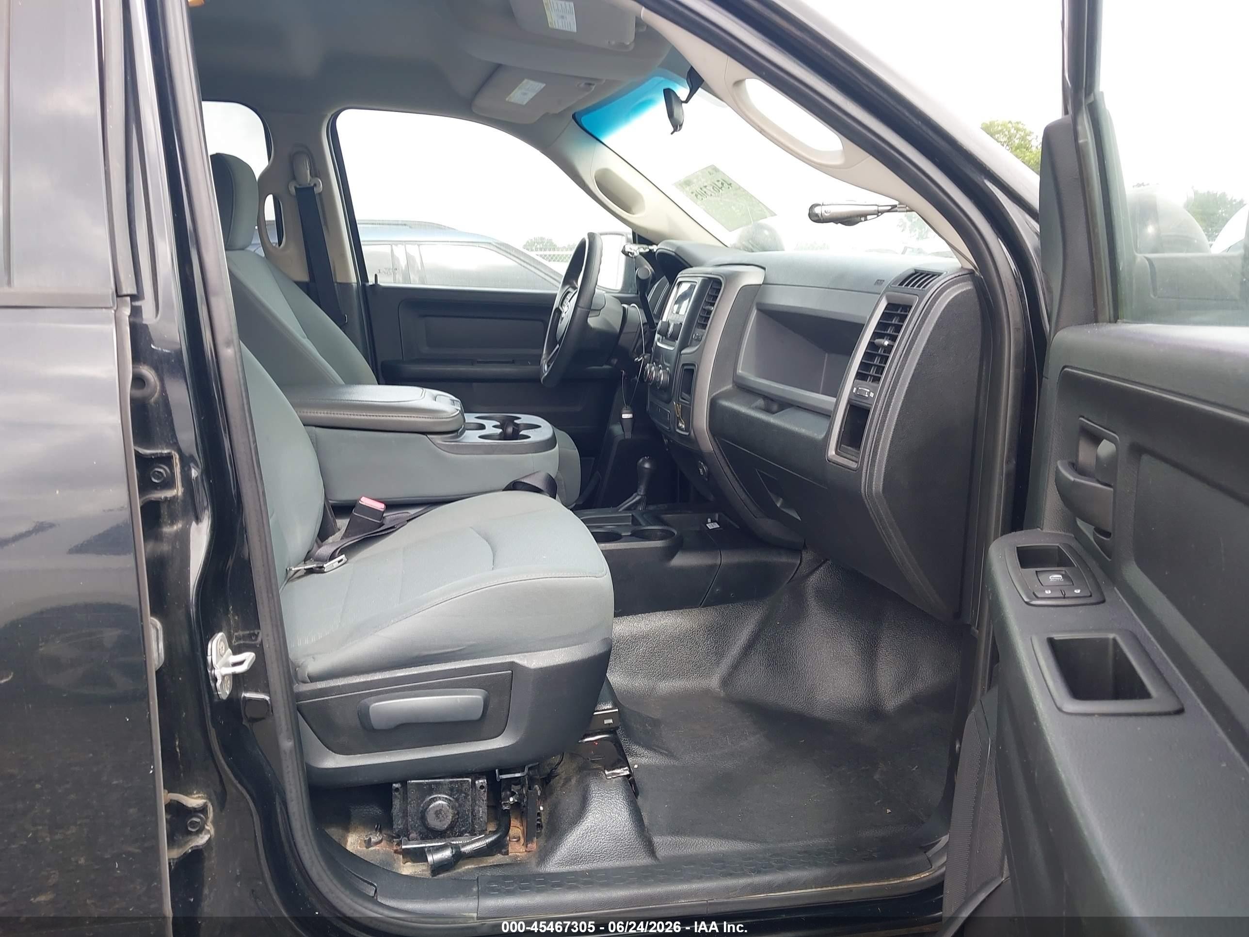 2013 Ram 2500 Tradesman Black vin: 3C6TR5CTXDG545752